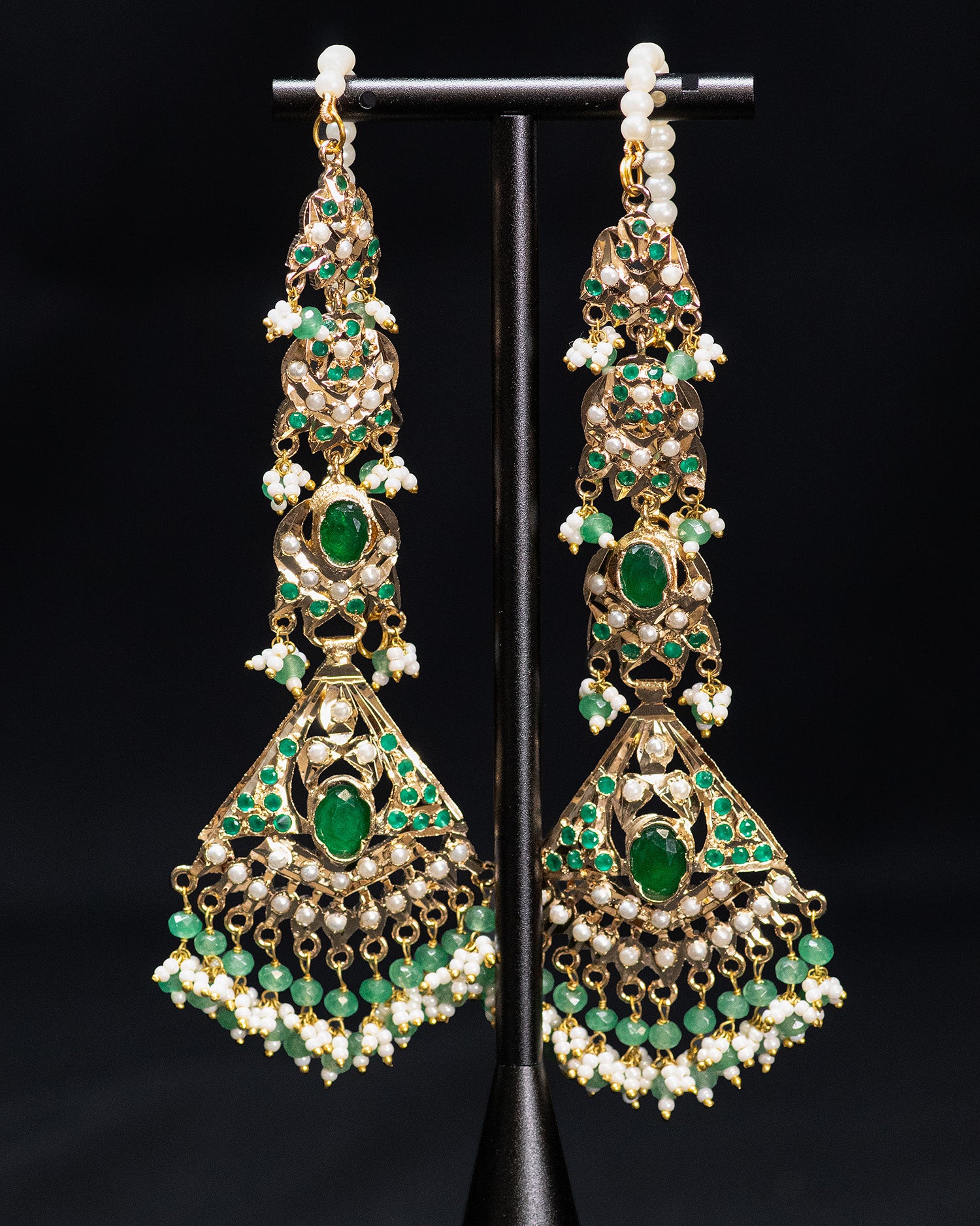Round Green Stone White Pearl Punjabi Jadau Necklace Set