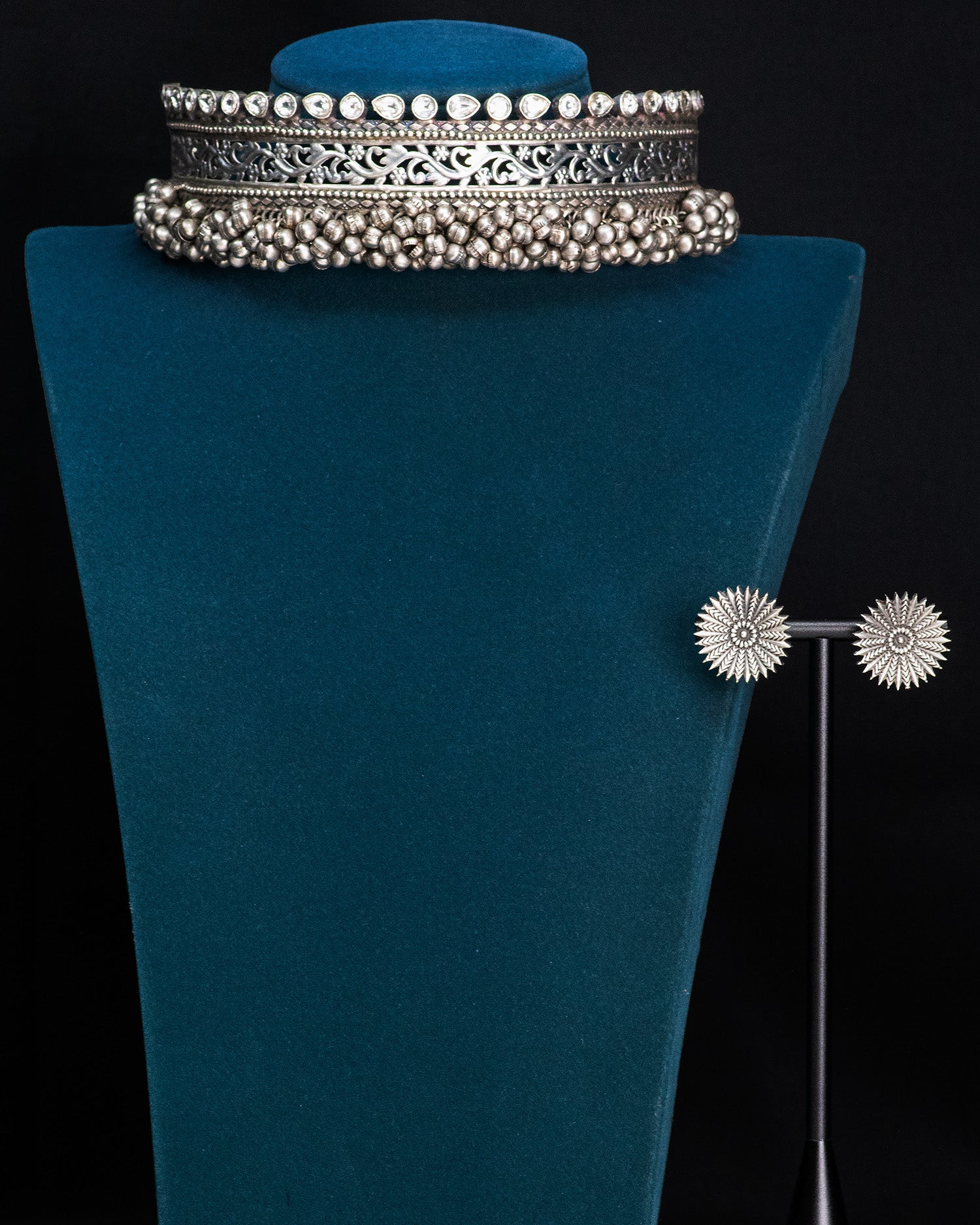Royal Silver Look Alike Choker Necklace Set