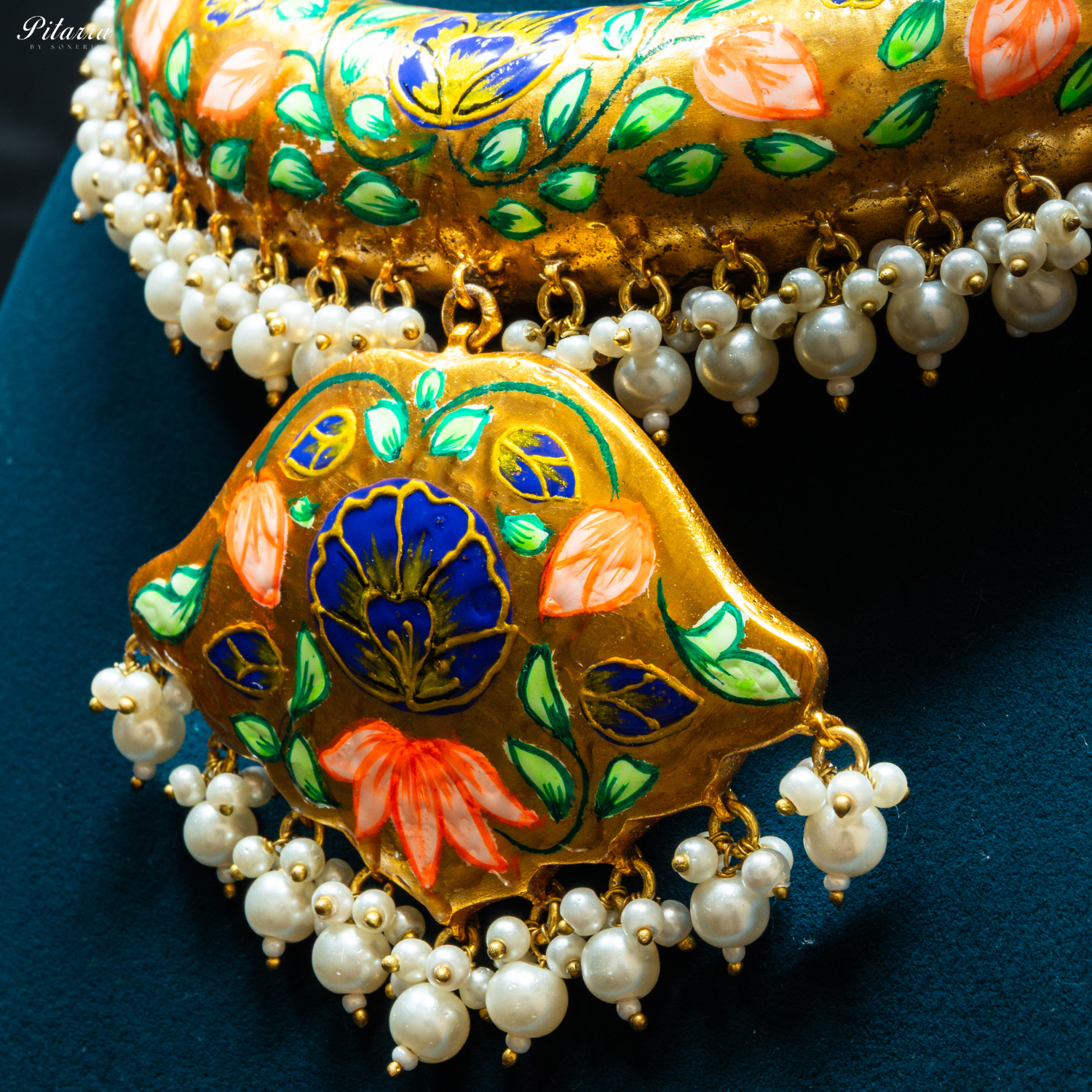 Maharani_Kundan_Rajwada_Jodhpuri_Necklace_Set_Zoom Angle
