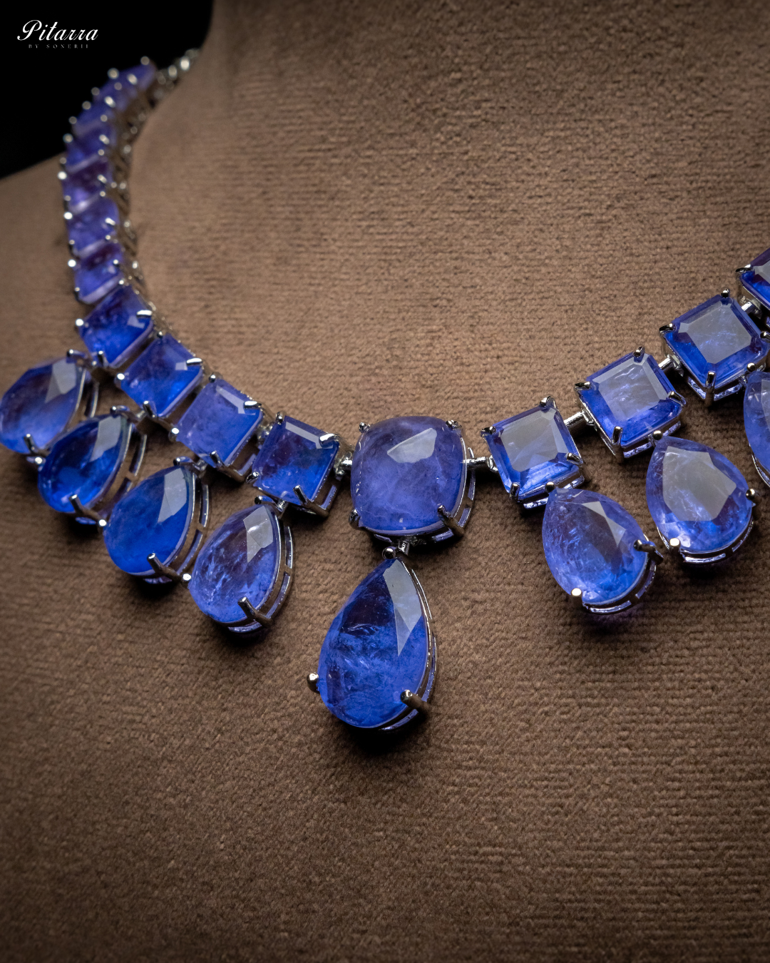 Pitarra Blue Crystal Necklace Set_Zoom Angle