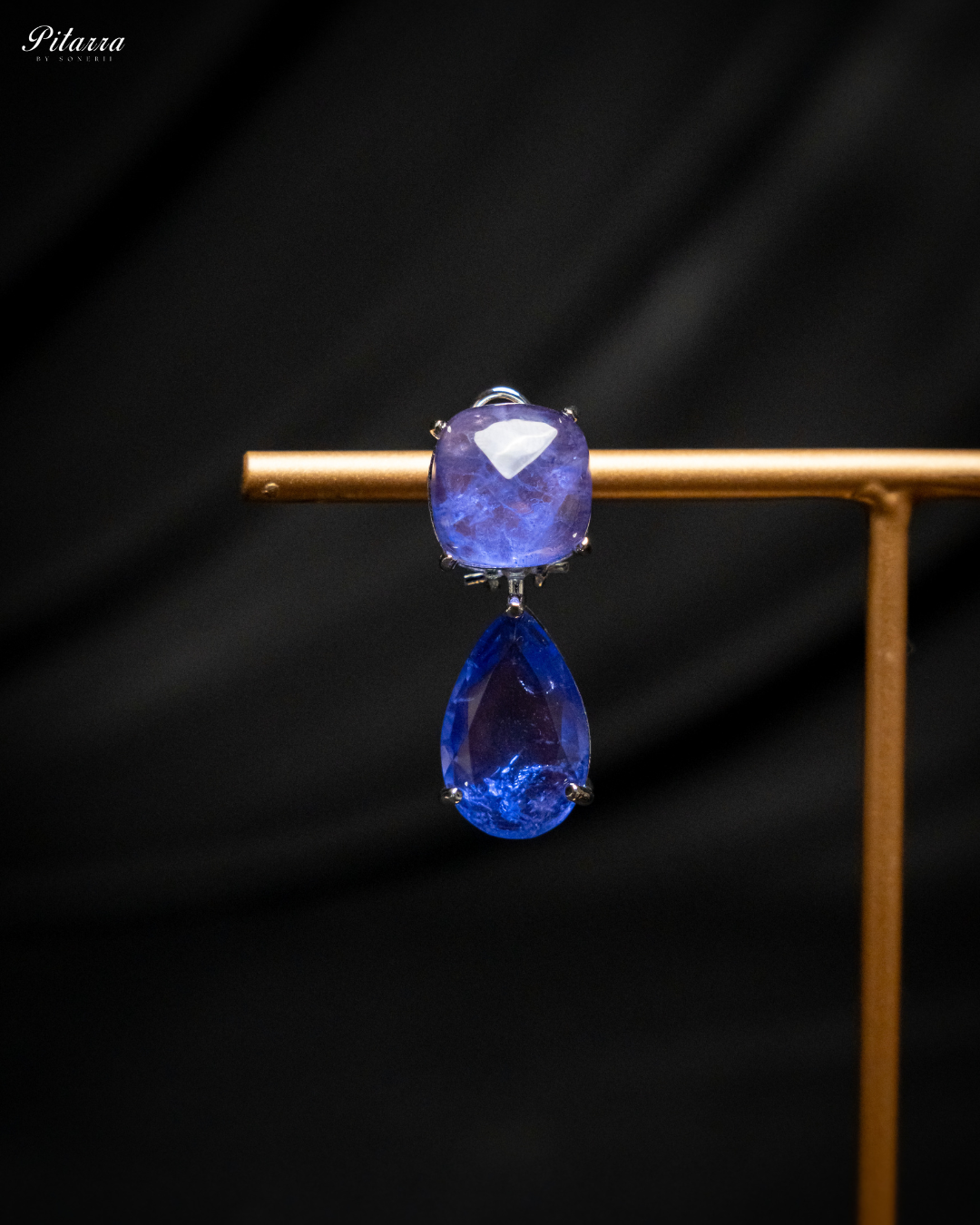Pitarra Blue Crystal Necklace Set_Zoom Earrings