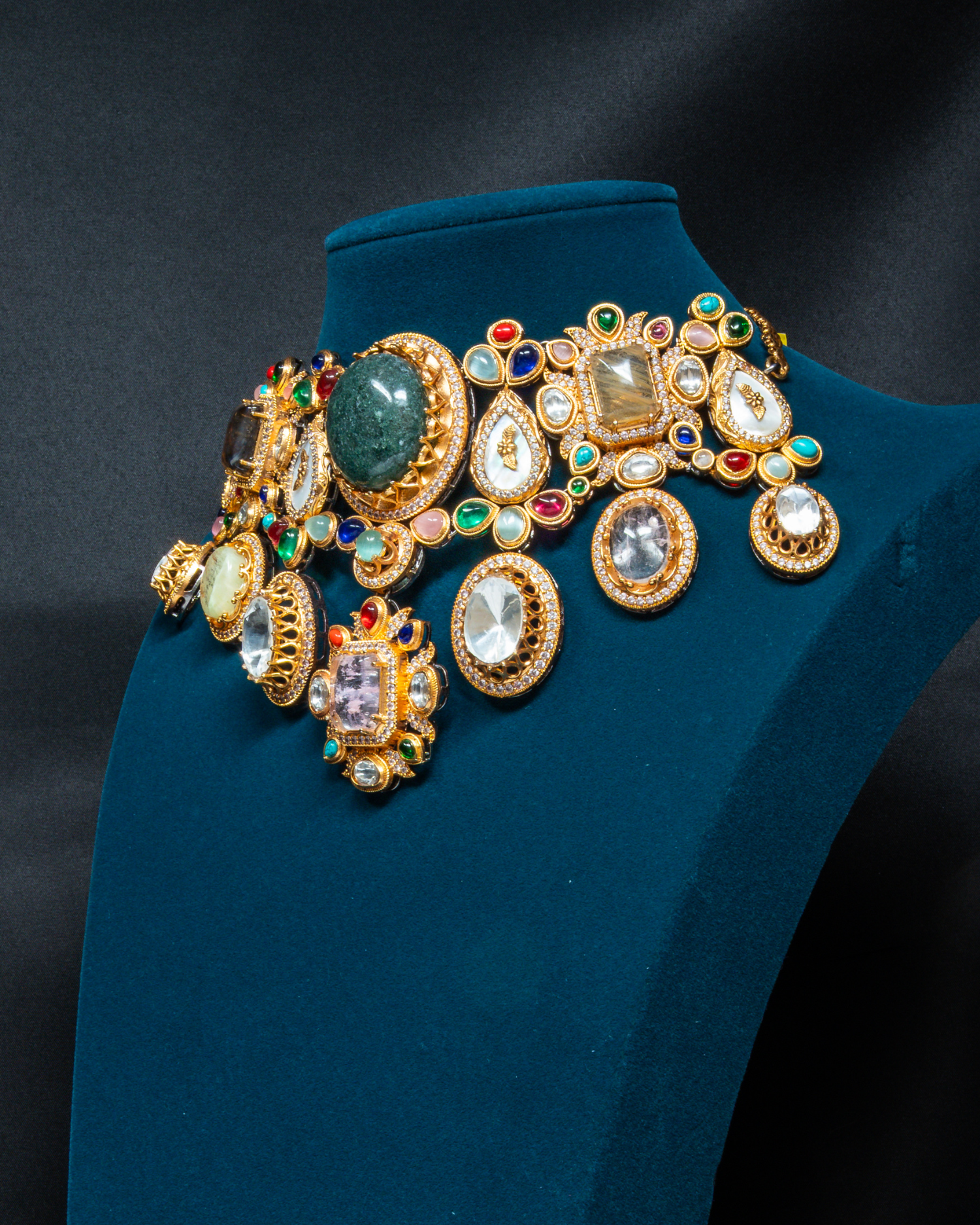 Pitarra Green Doublet Fusion Choker Set_Side Angle