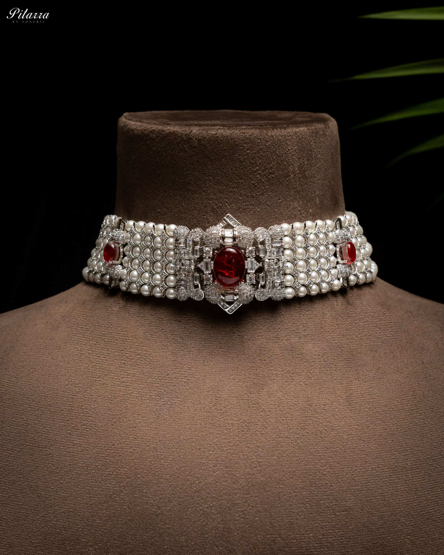 Red Carved Doublet and Pearl Choker_Necklace