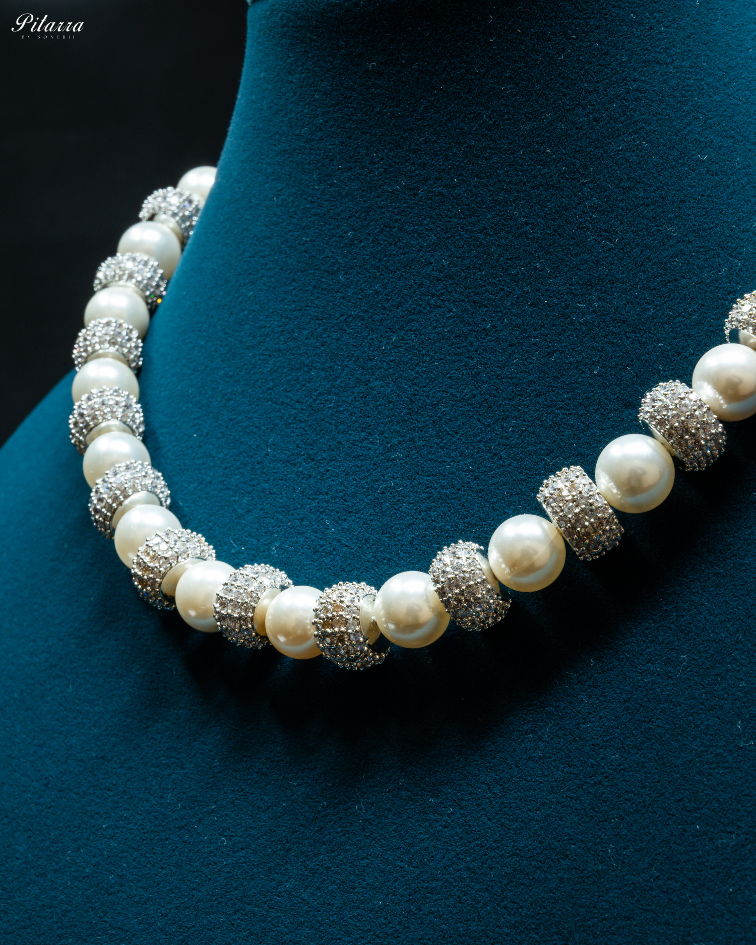 Silver Bead While Pearl Zircon Necklace_Zoom Angle