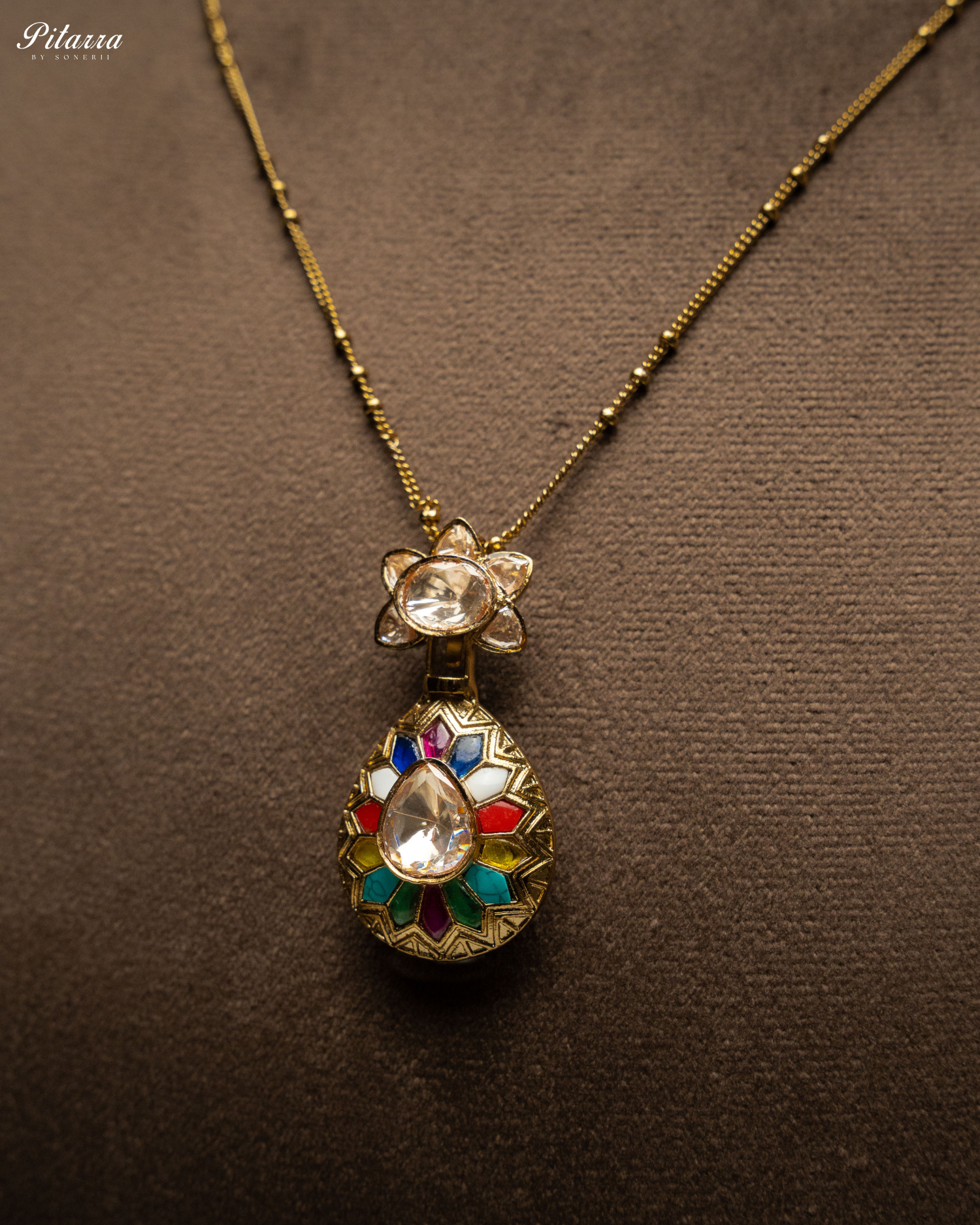 Sonerii Sliver Uncut Traditional Kundan Pendant Set Zoom Angle Shoot