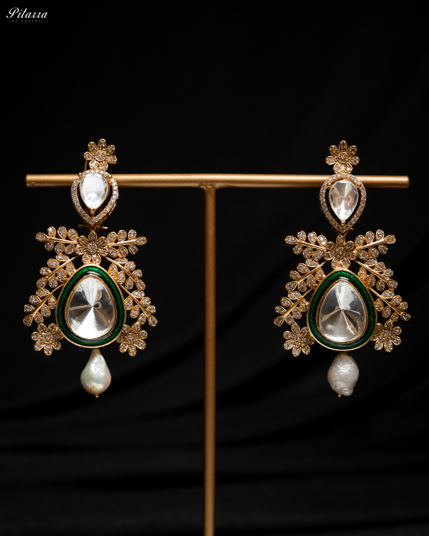 White Crystal Studeed Kundan Necklace Set_Earrings