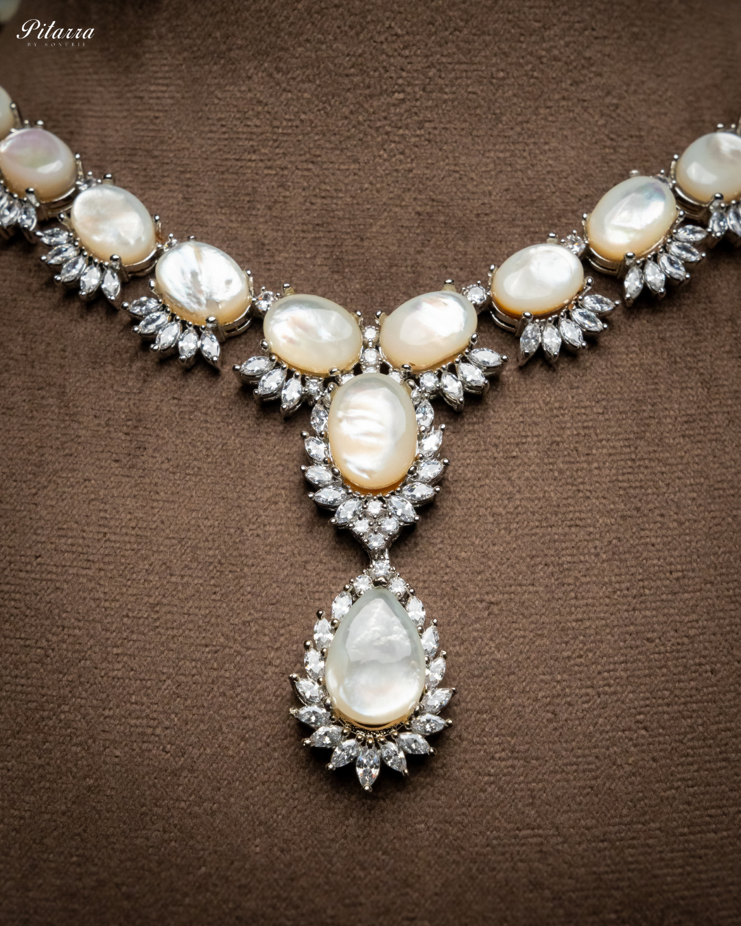 White Finish Zircon Silver Necklace Set_Zoom Angle