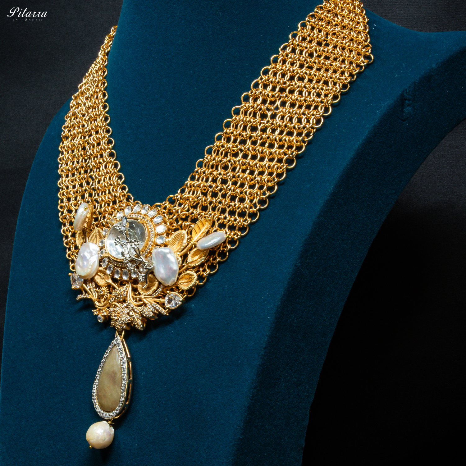 White_Stone_Antique_Gold_Rajwadi_Haar_Set_Side Angle