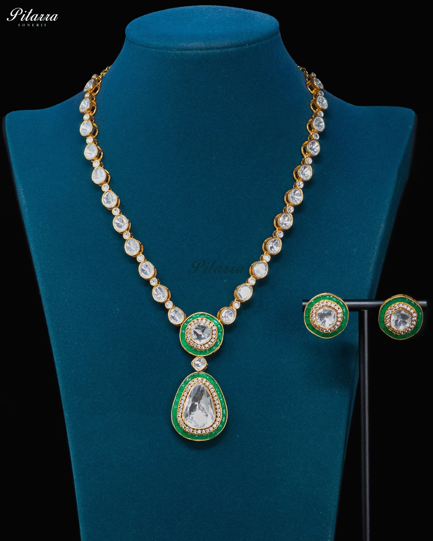 Green Round And Teardrop Kundan Necklace Set