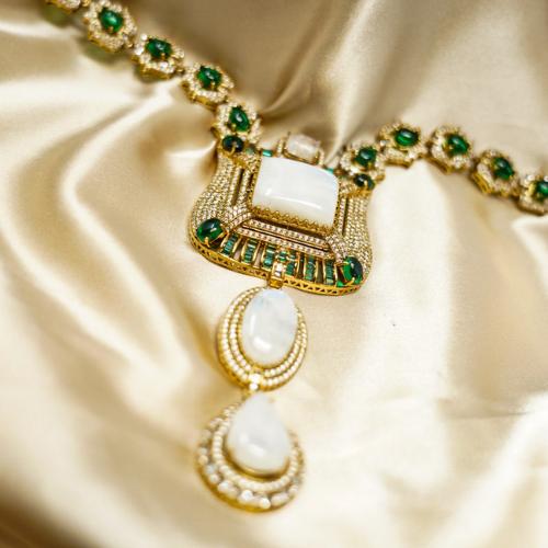 Gold-Plated Green & White Kundan-Studded Necklace