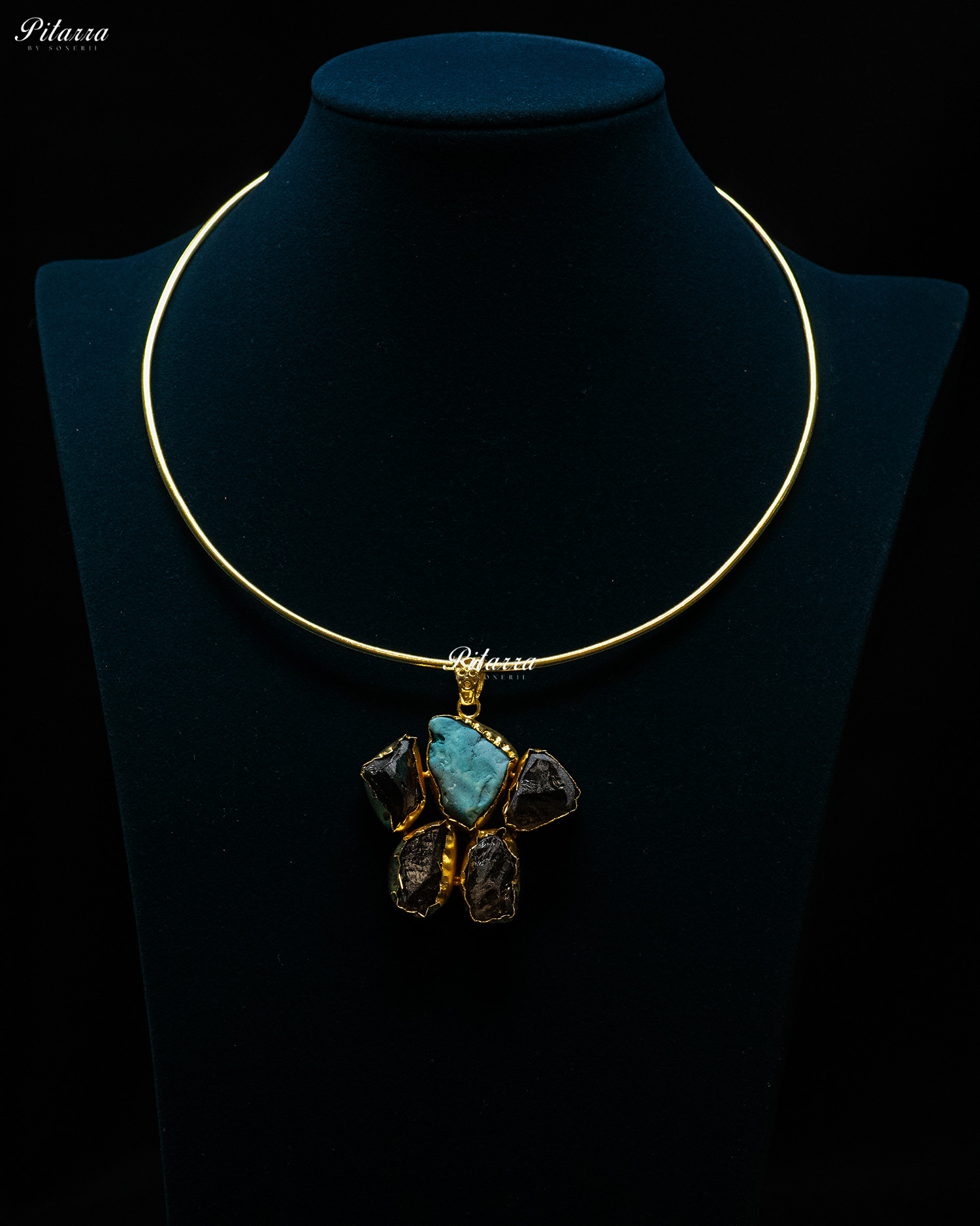 Gold Plated Blue Raw Stone Collar Pendant Set