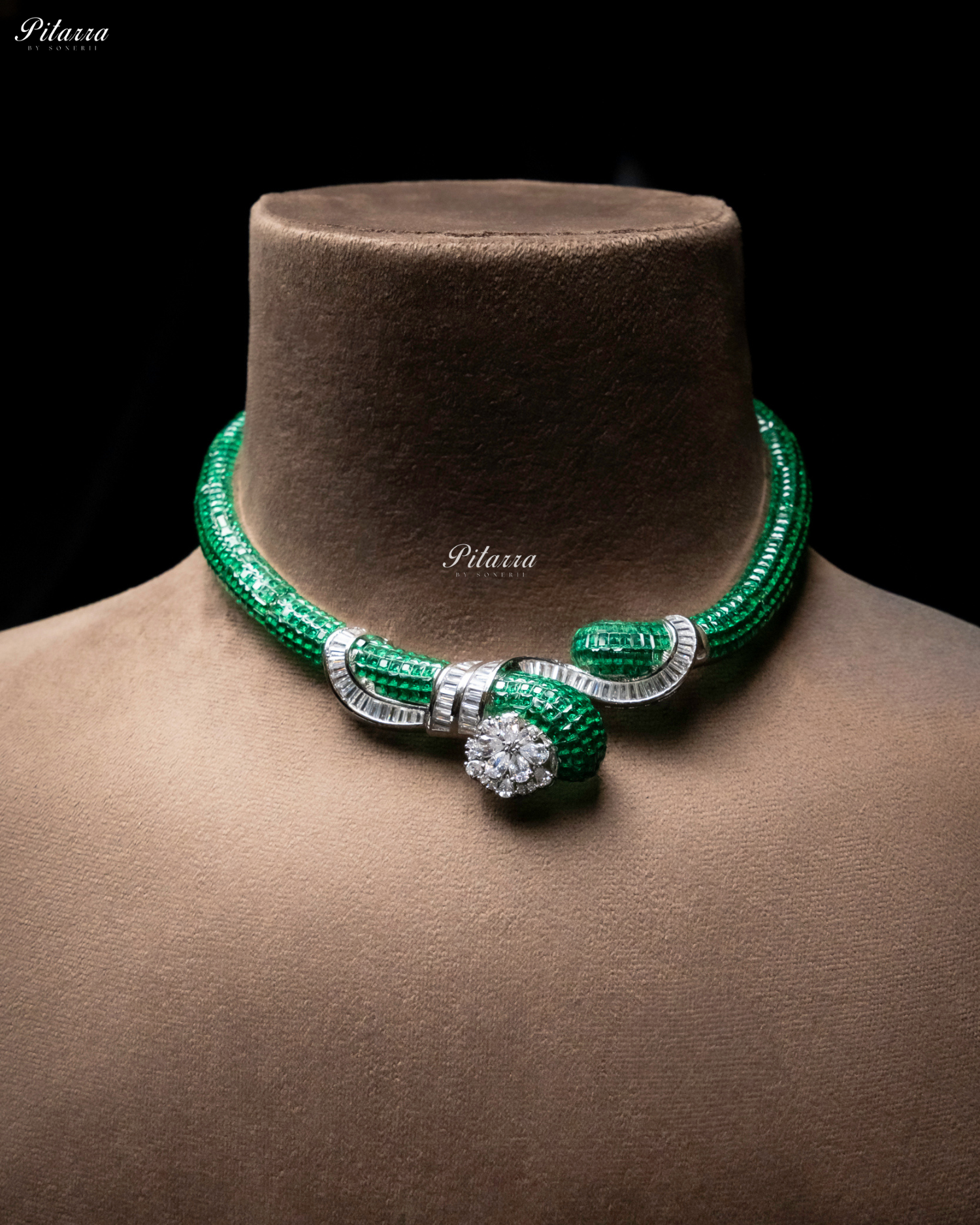 Green Unique Style Pitarra Crystal Choker Set