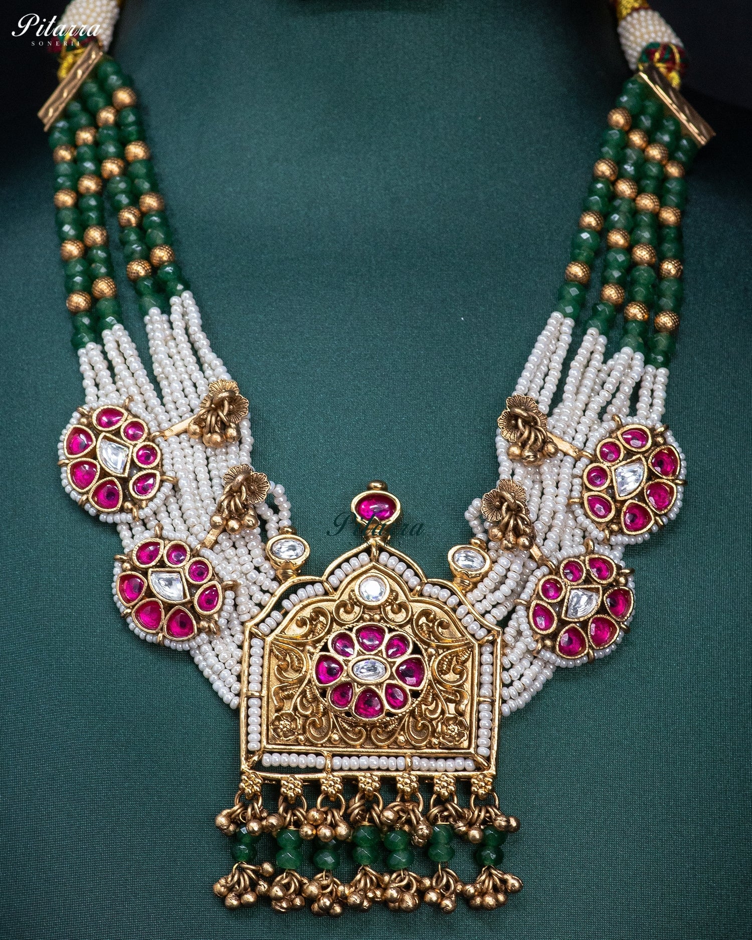 Royal Emerald Green Kundan Pearl Necklace Set