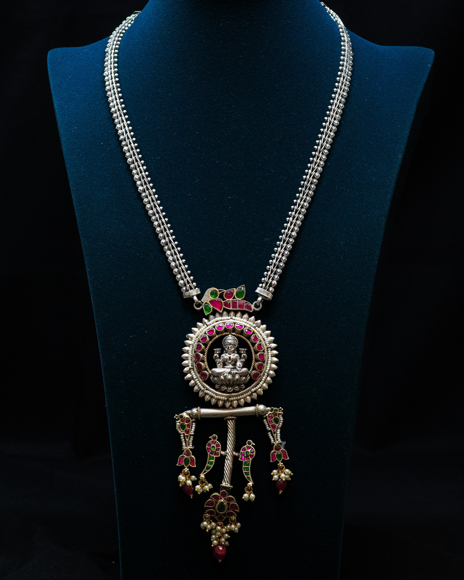 Beads Chain Green Stone Laxmi Silver Look Alike Pendant Set
