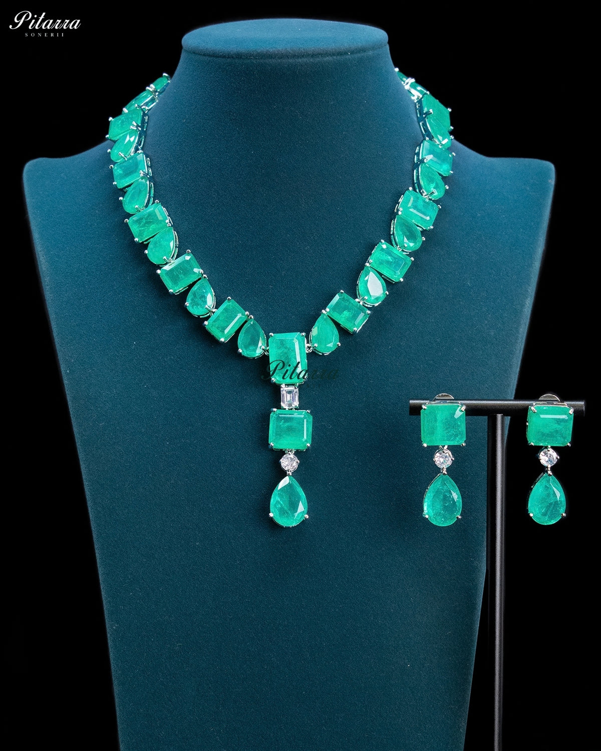 Emerald Green Geometric and Pear-Drop Statement Necklace Set