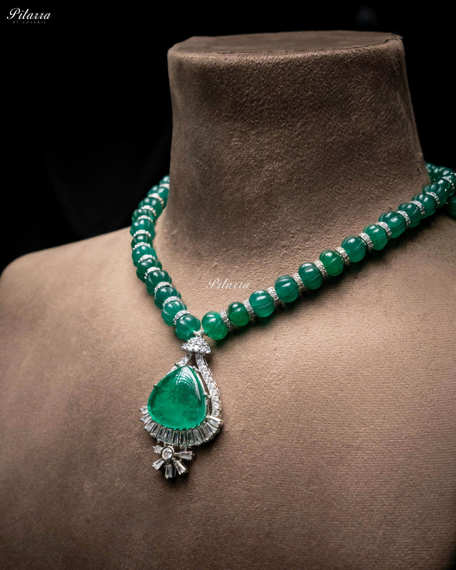 Emerald Stone Emerald Cultured Pearl Pendent Necklace Set