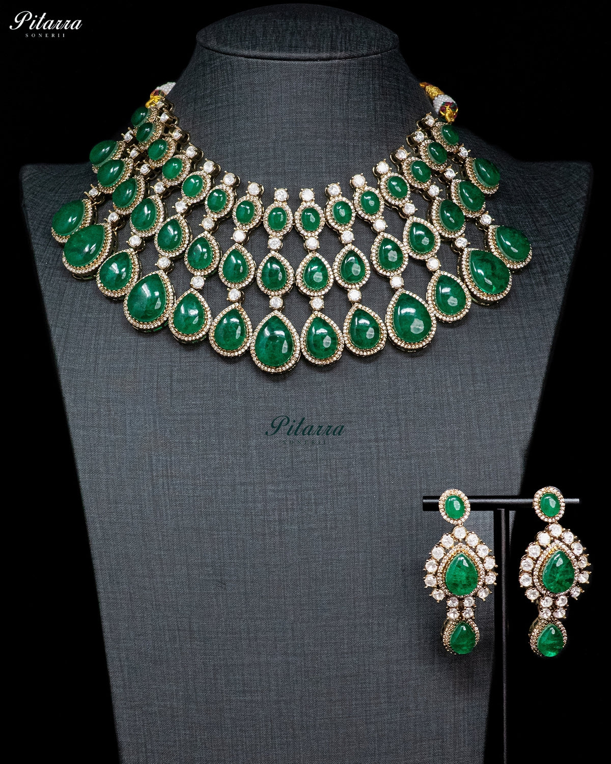 Green Teardrop Kundan Necklace Set
