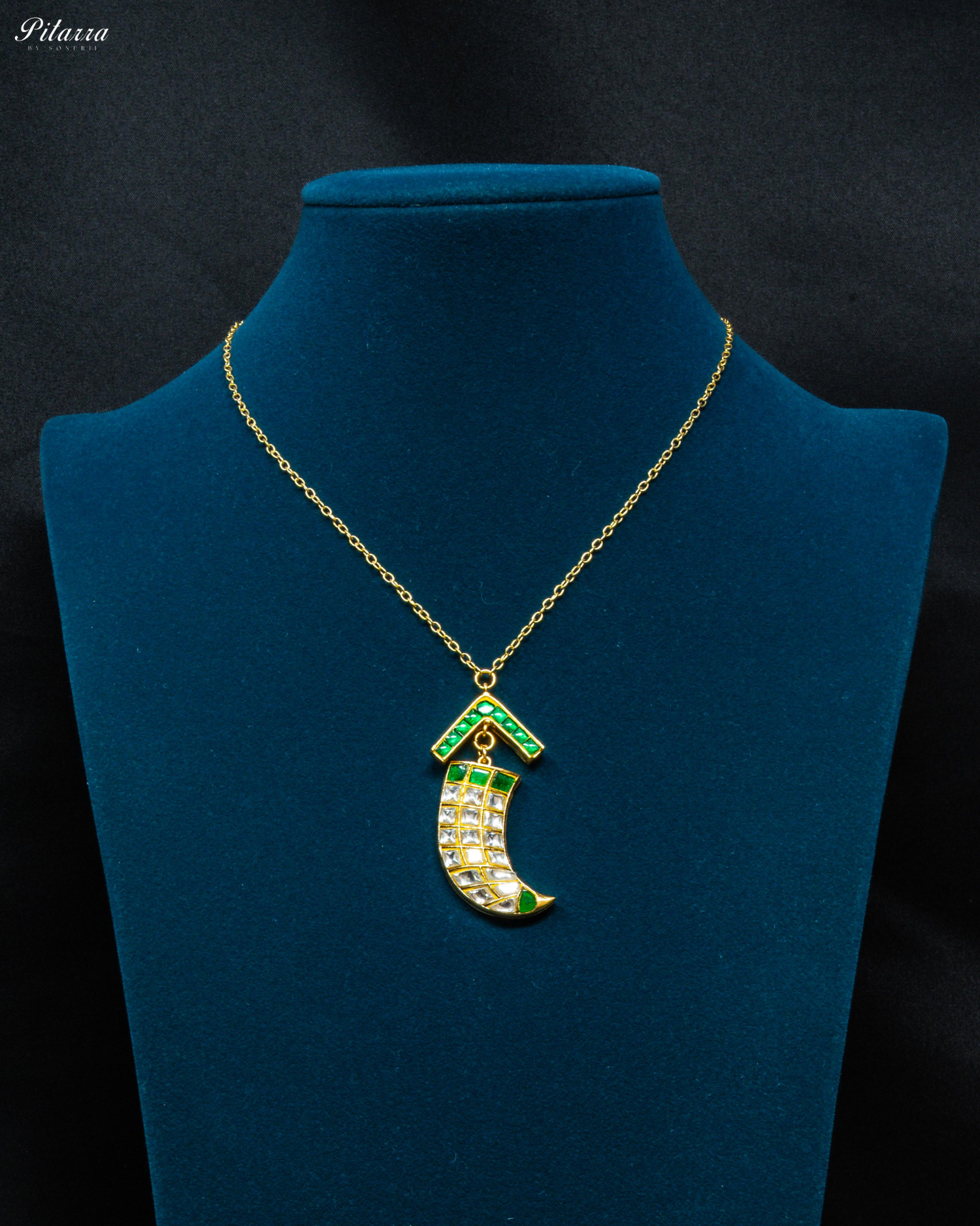 Classic Green Dagger Chain Kundan Pendant Necklace