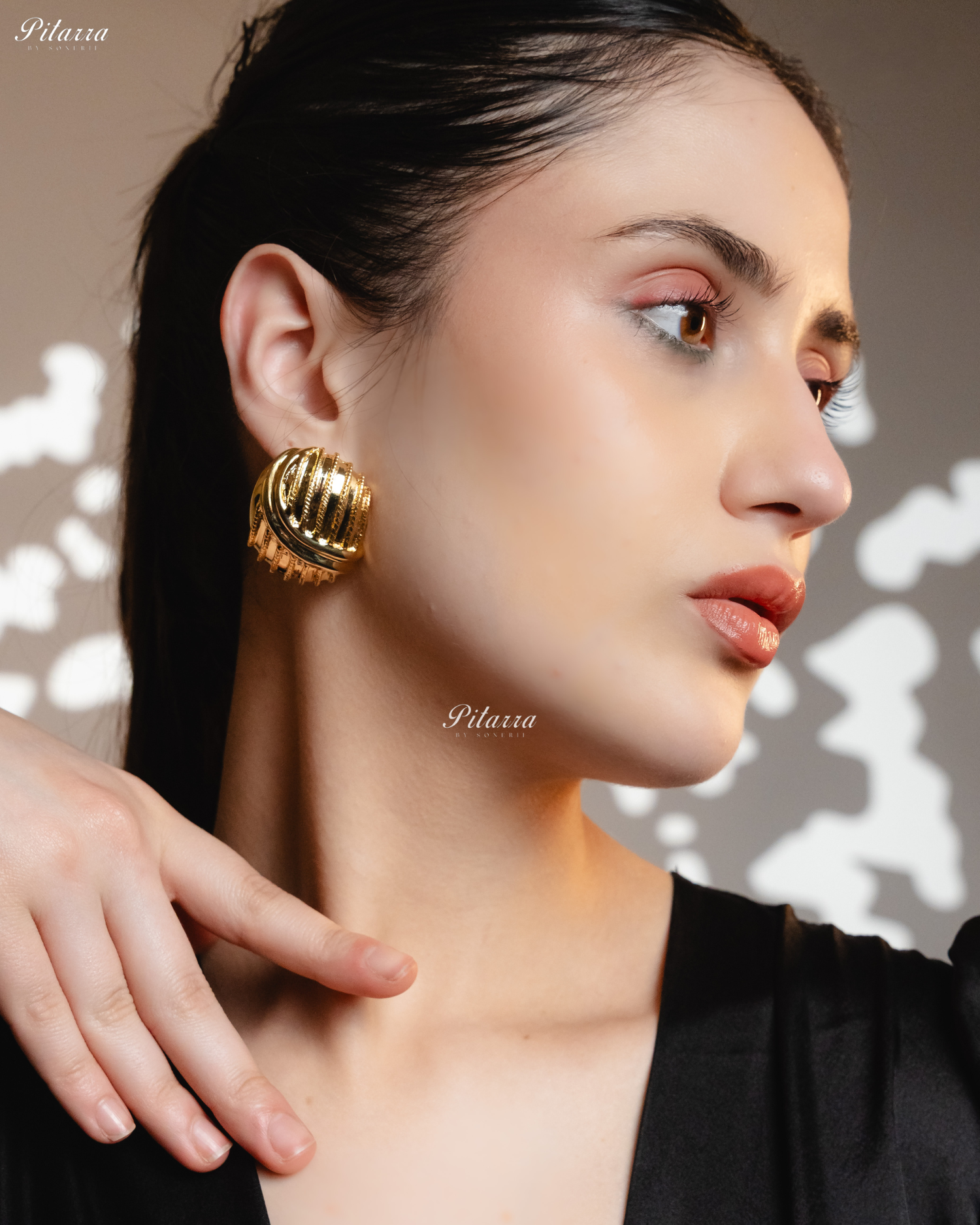 Gold Plated Ribbed Round Crystal Stud Earrings