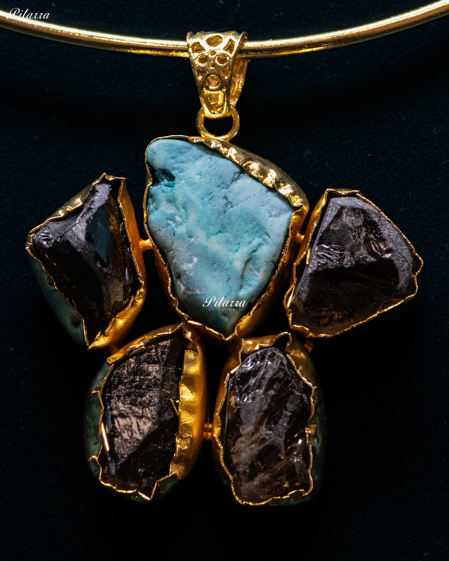 Gold Plated Blue Raw Stone Collar Pendant Set