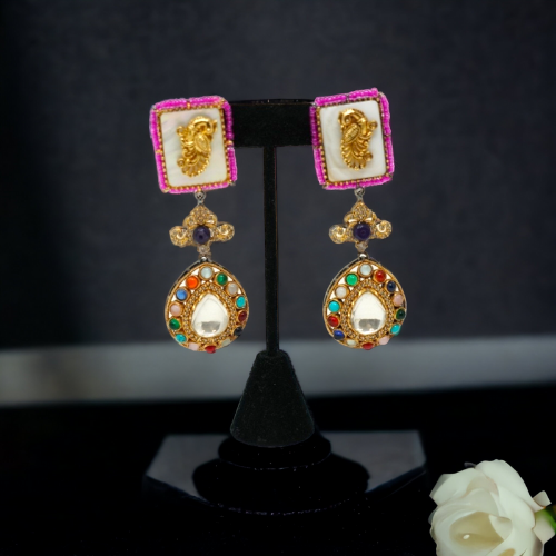 Stone-Studded Kundan Earrings