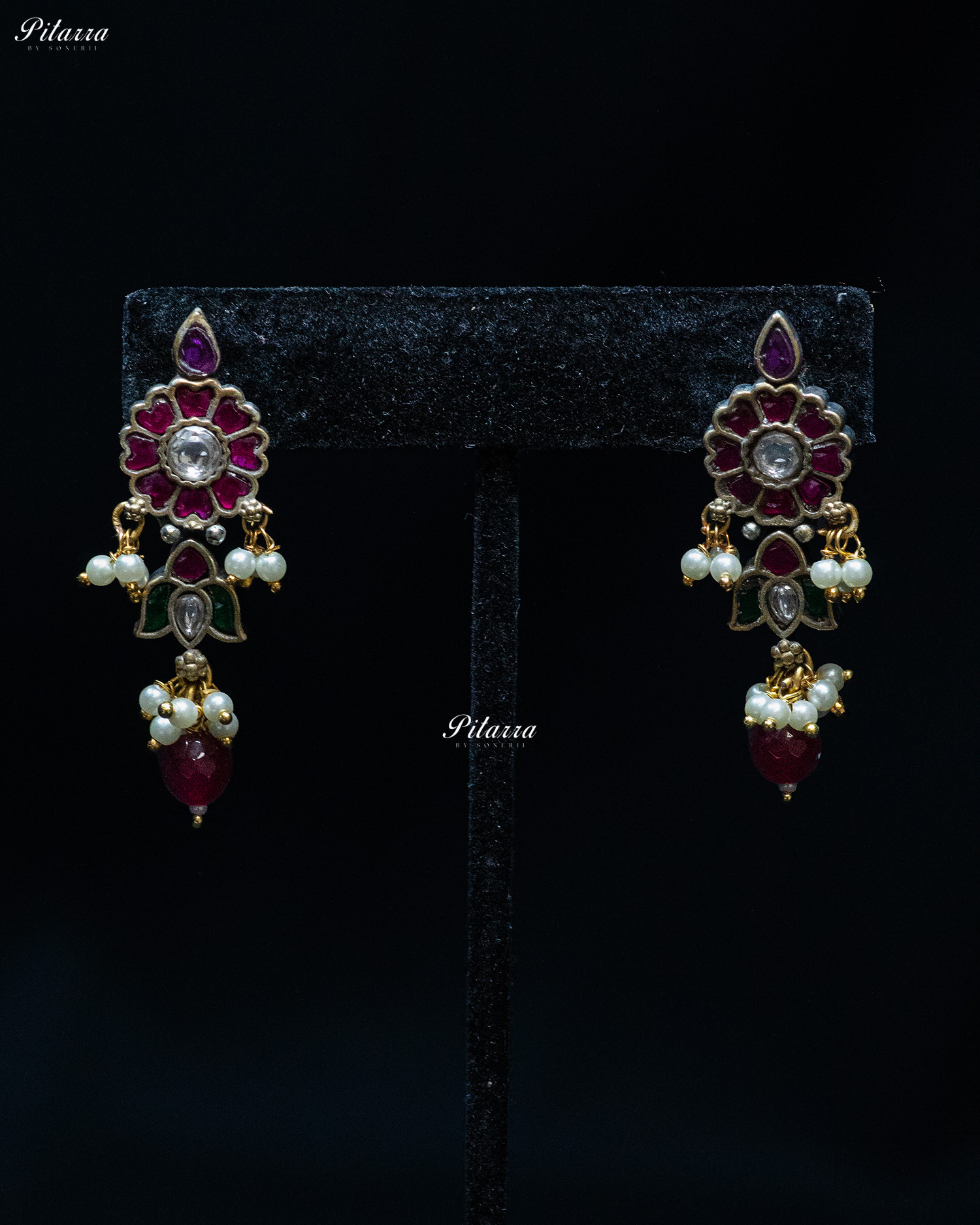 Flat Chain Antique Floral Stones Silver Look Alike Pendant Set