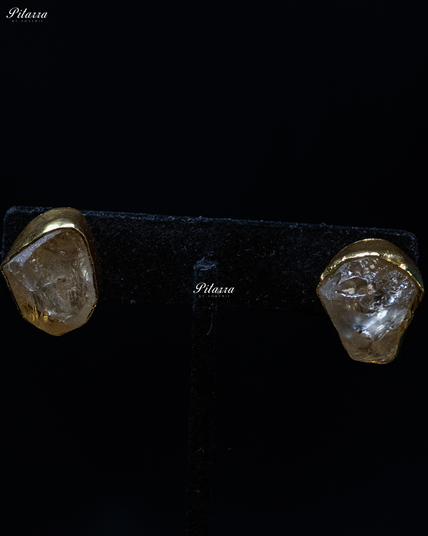 Gold Plated White Raw Stone Collar Pendant Set