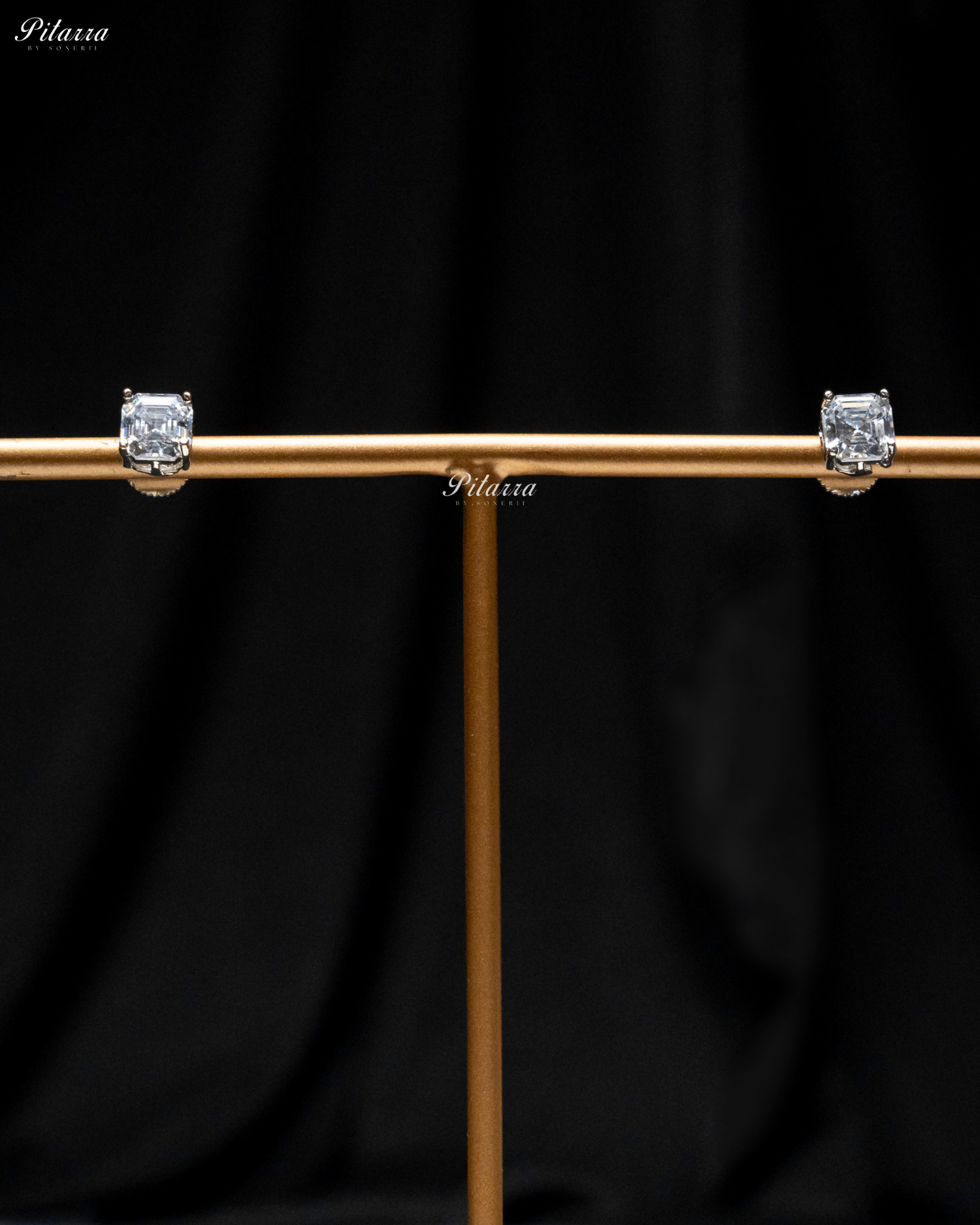 Small White Crystal Cubic Zircone Choker Set