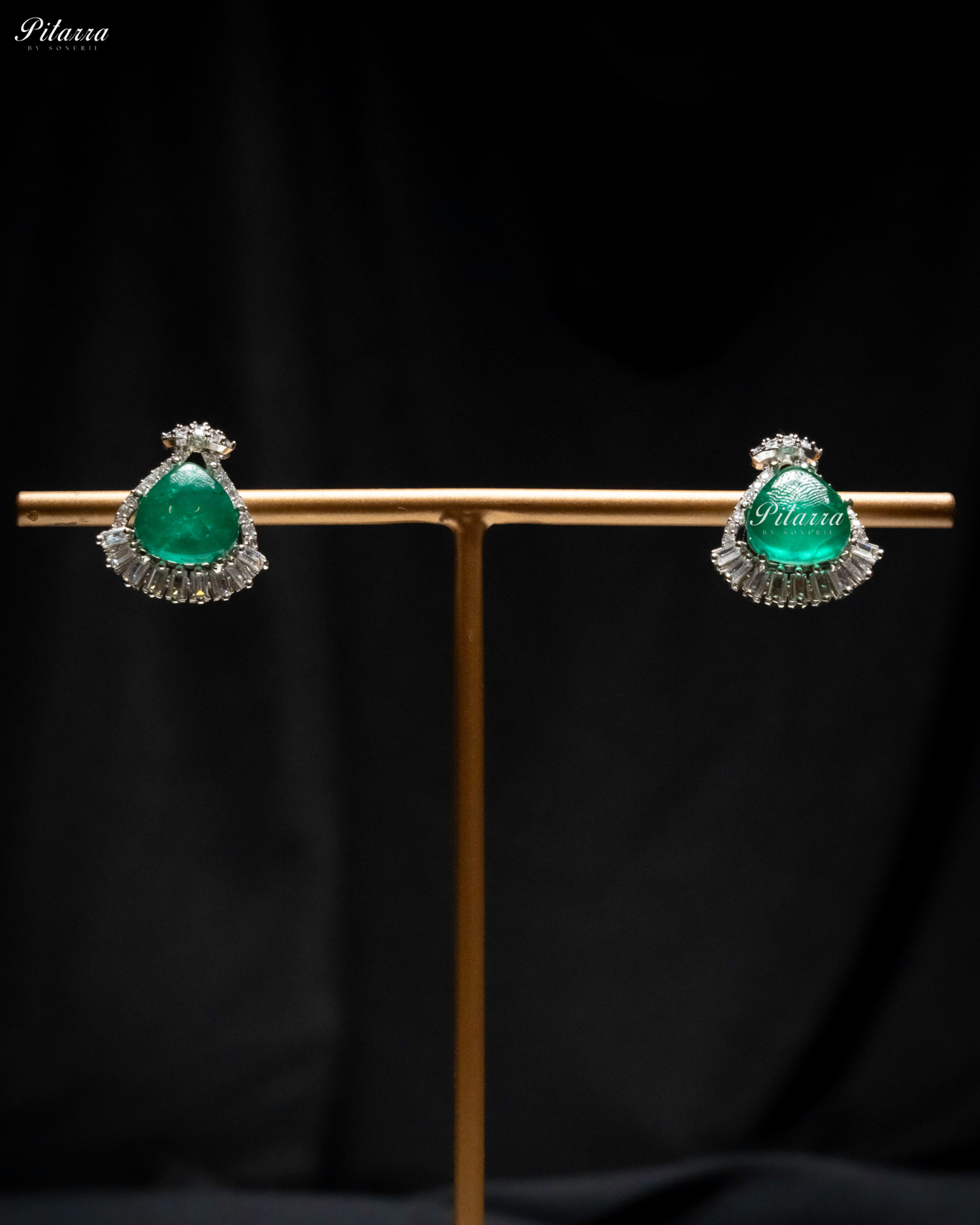 Emerald Stone Emerald Cultured Pearl Pendent Necklace Set