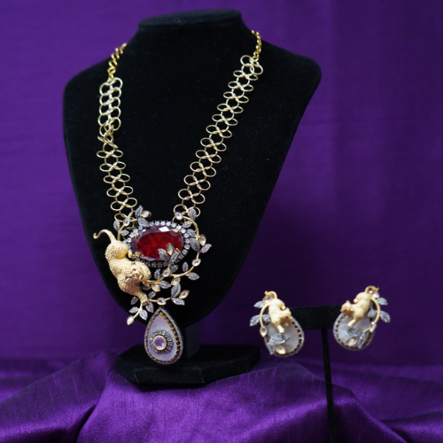 Designer Gold Polish Cheetah Art Necklace Set