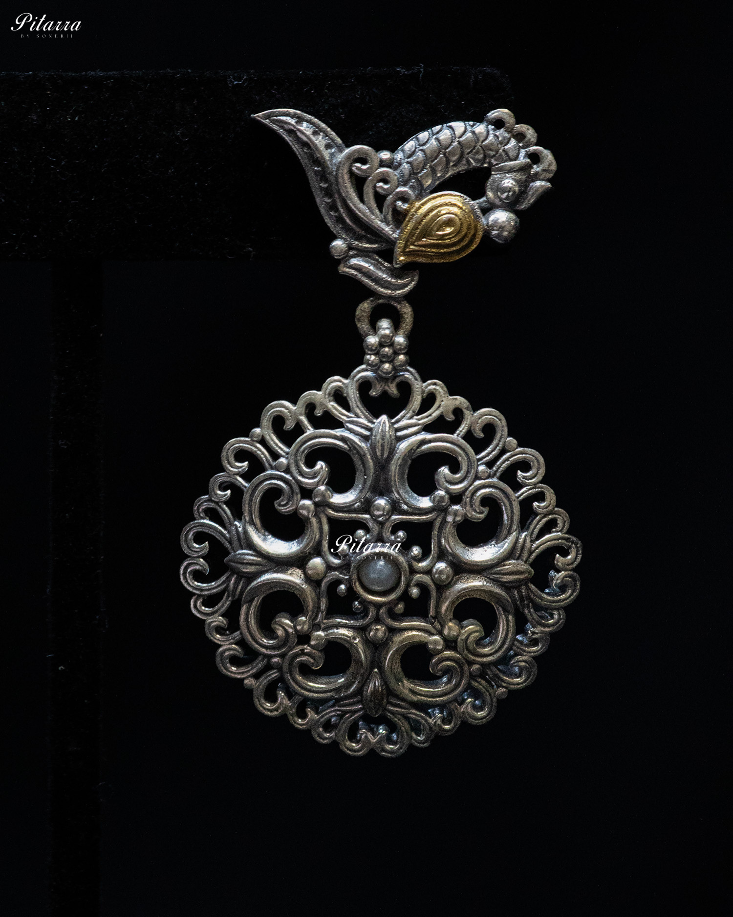 Dualtone Peacock with Peacock Chain Silver Look Alike Pendant Set