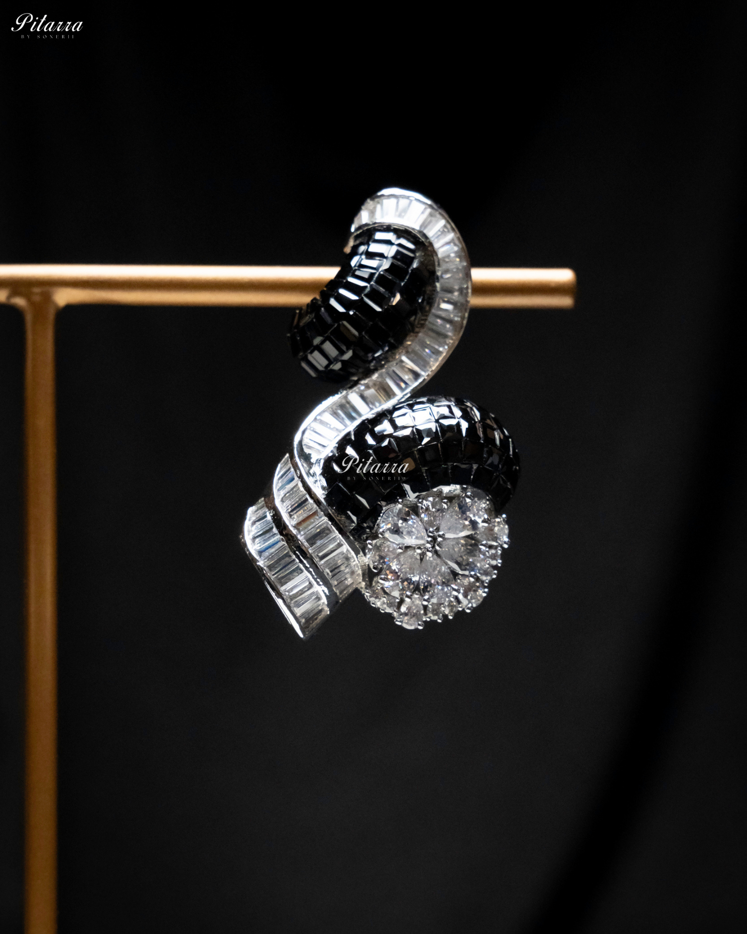 Black Unique Style Pitarra Crystal Choker Set