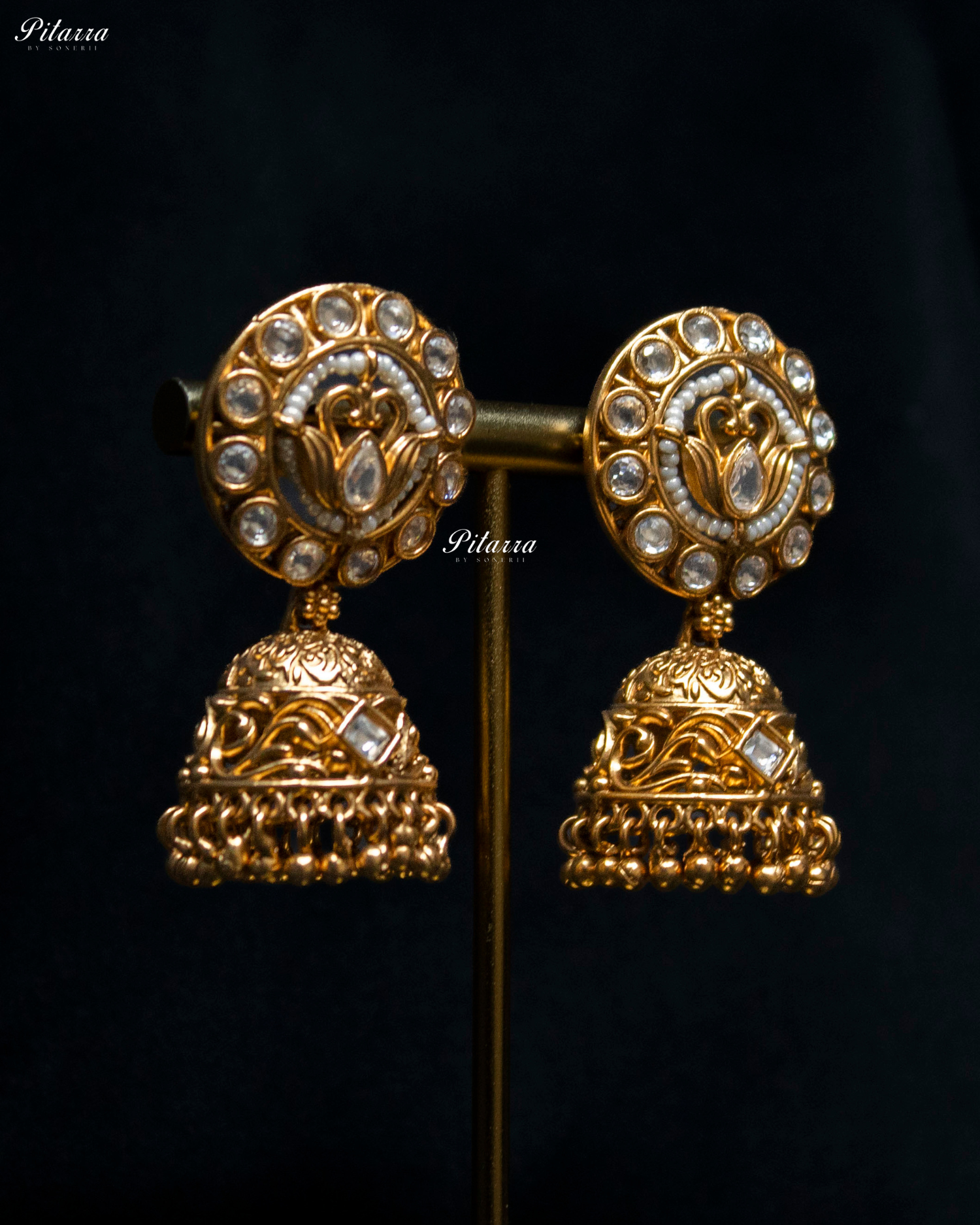 Antique Gold Plated Apsara Kundan Choker Set