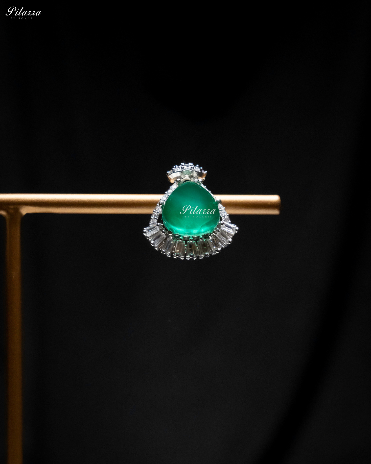 Emerald Stone Emerald Cultured Pearl Pendent Necklace Set