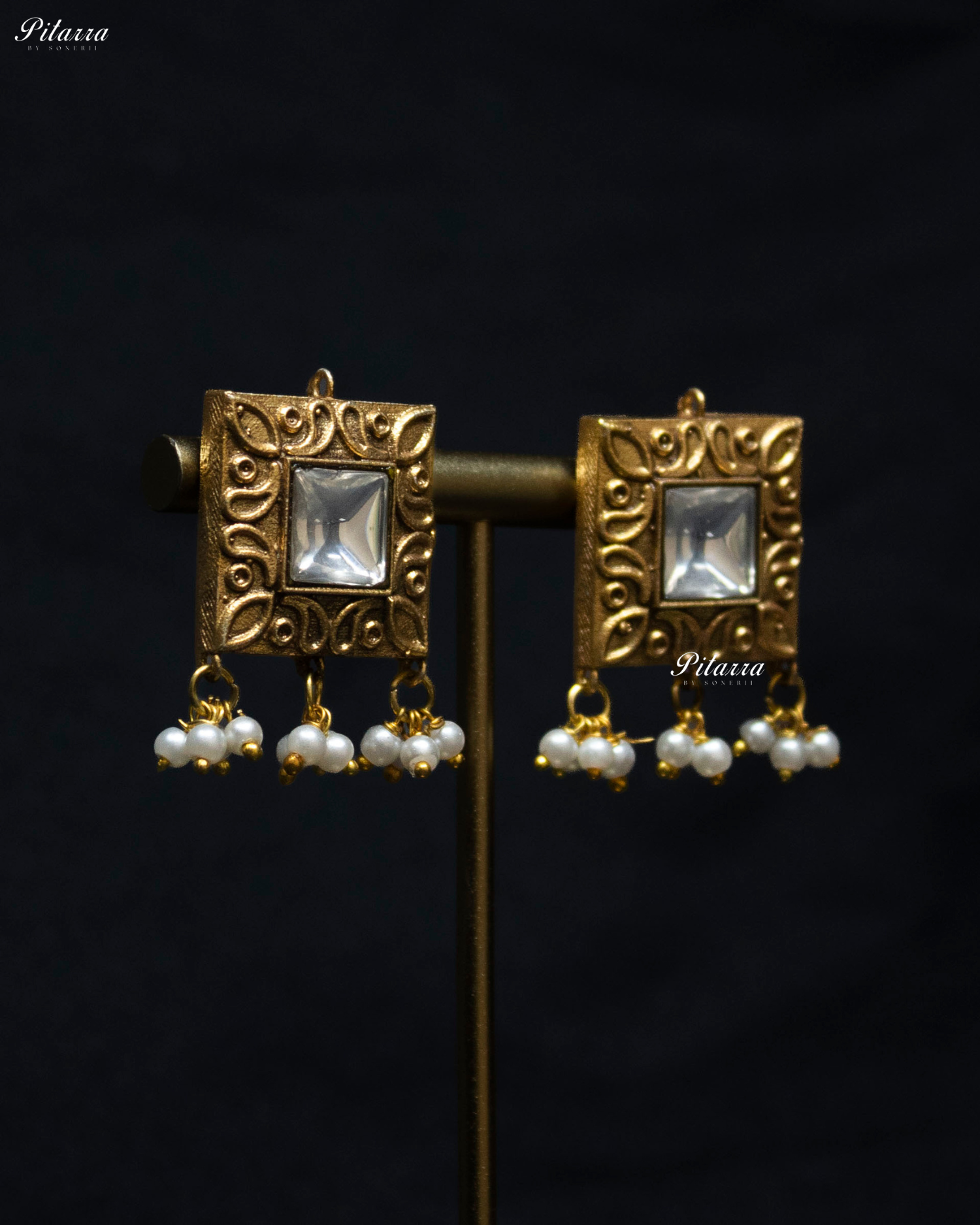 Square Multi Stone Golden Tone Kundan Choker Set