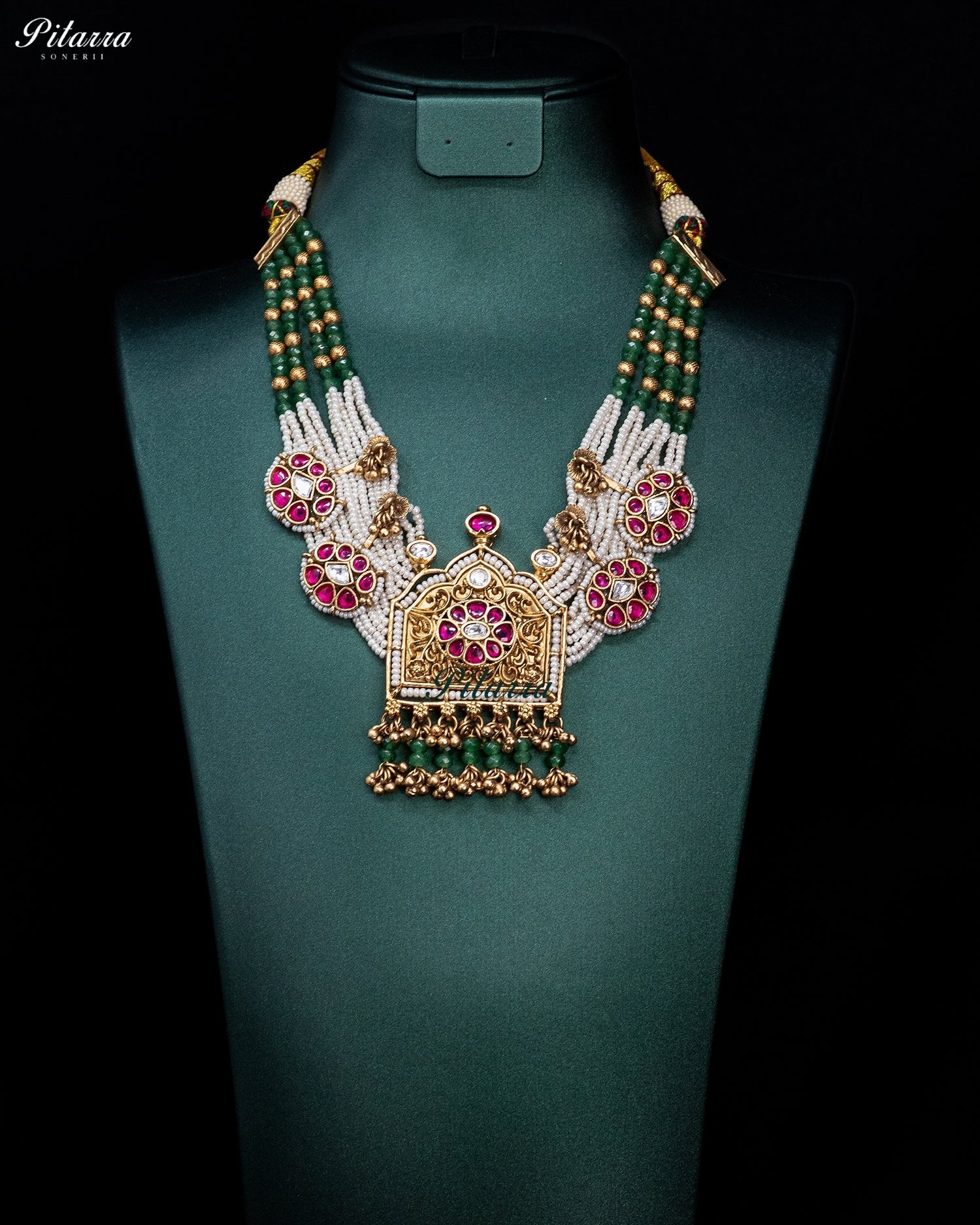 Royal Emerald Green Kundan Pearl Necklace Set