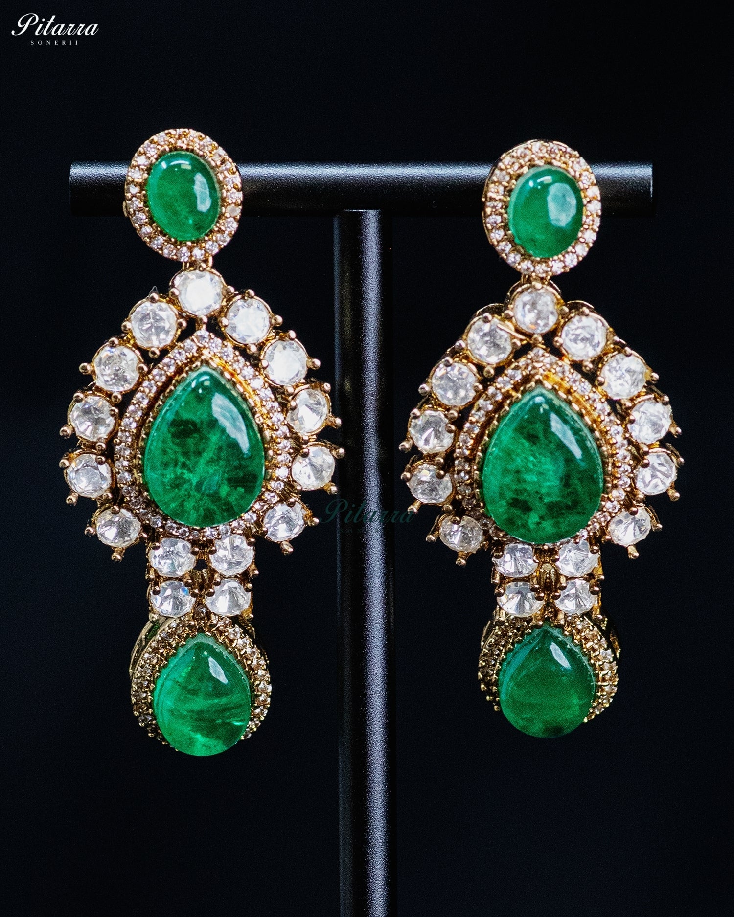 Green Teardrop Kundan Necklace Set