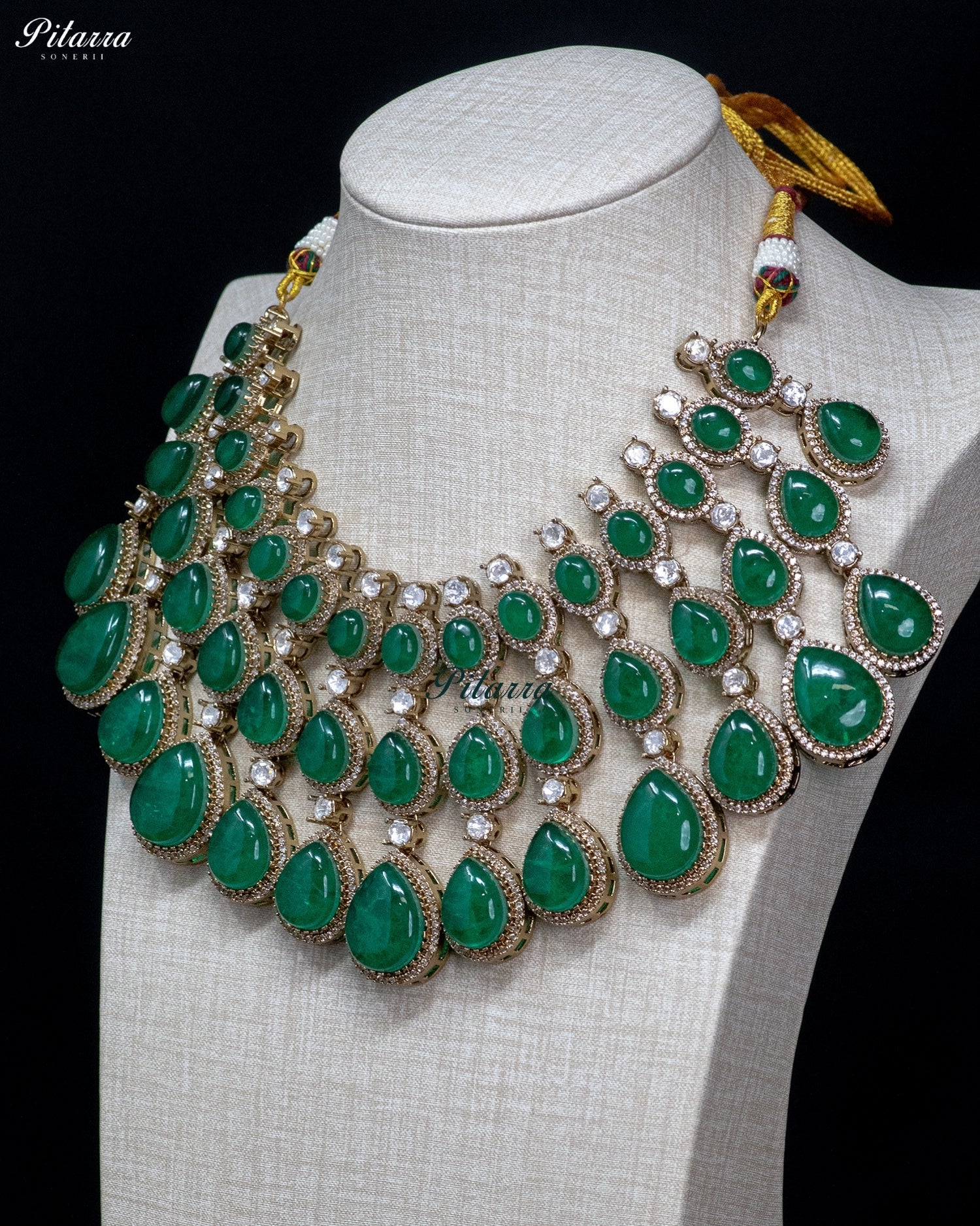 Green Teardrop Kundan Necklace Set