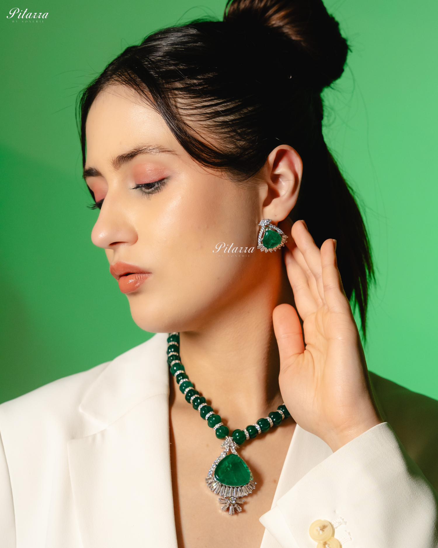 Emerald Stone Emerald Cultured Pearl Pendent Necklace Set