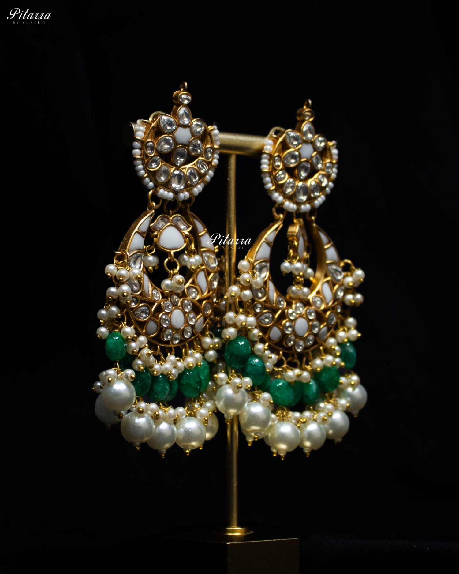 White Crystals Exclusive Kundan Necklace Set