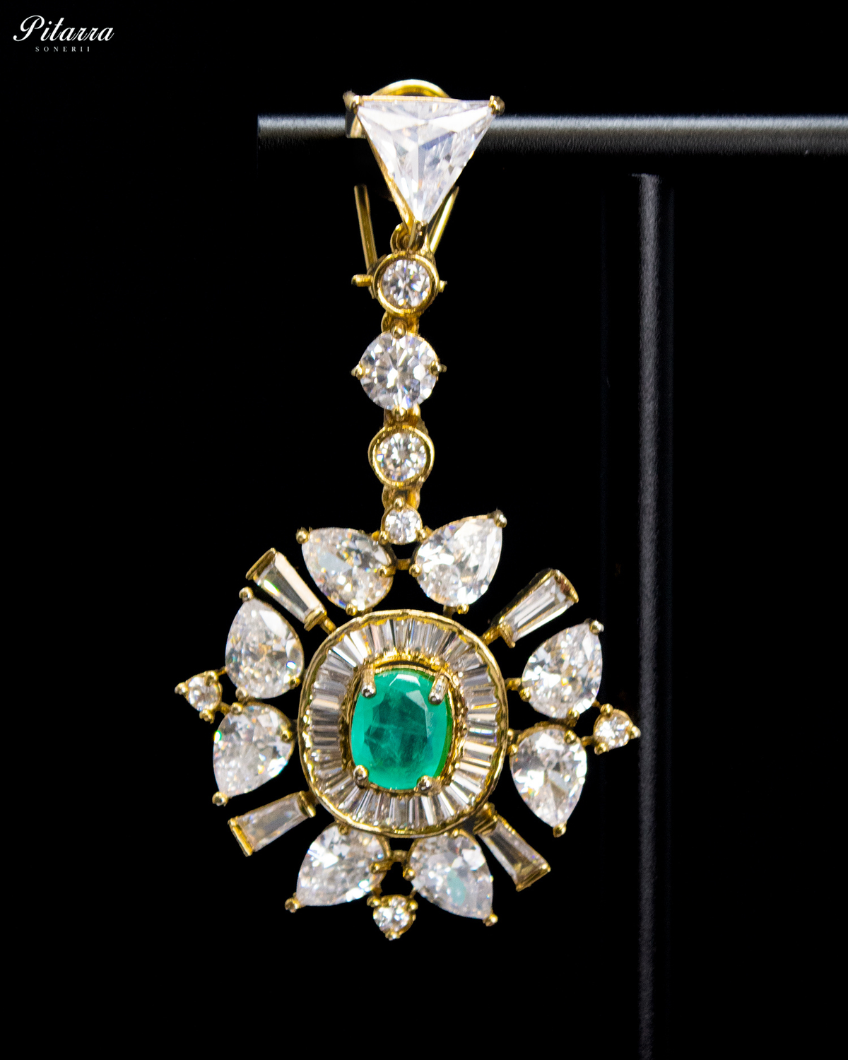 Emerald Green Oval Kundan Sunburst Design Drop Earrings