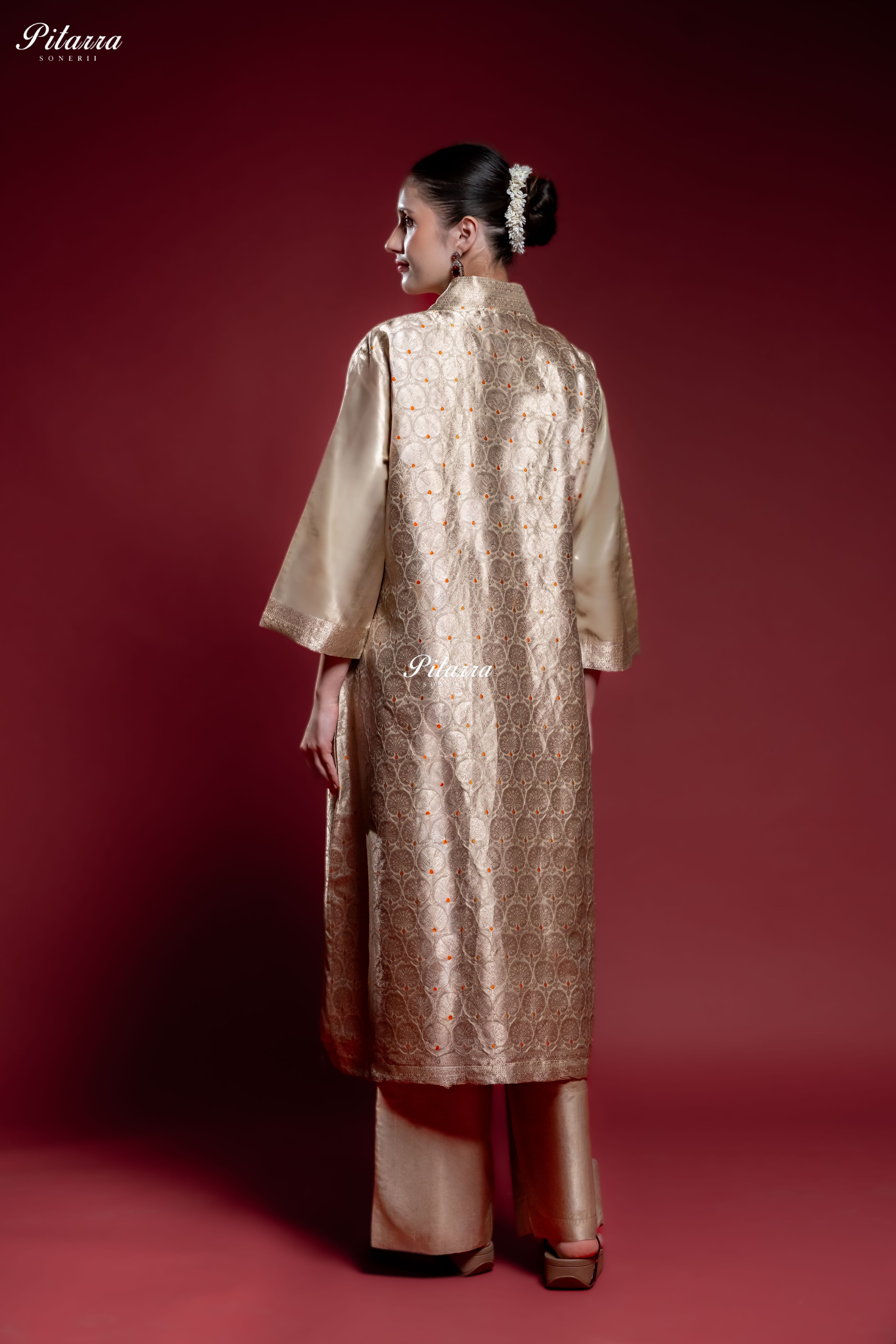 Ivory Gold Banarasi Jacquard Silk Kurta Set with Matching Dupatta