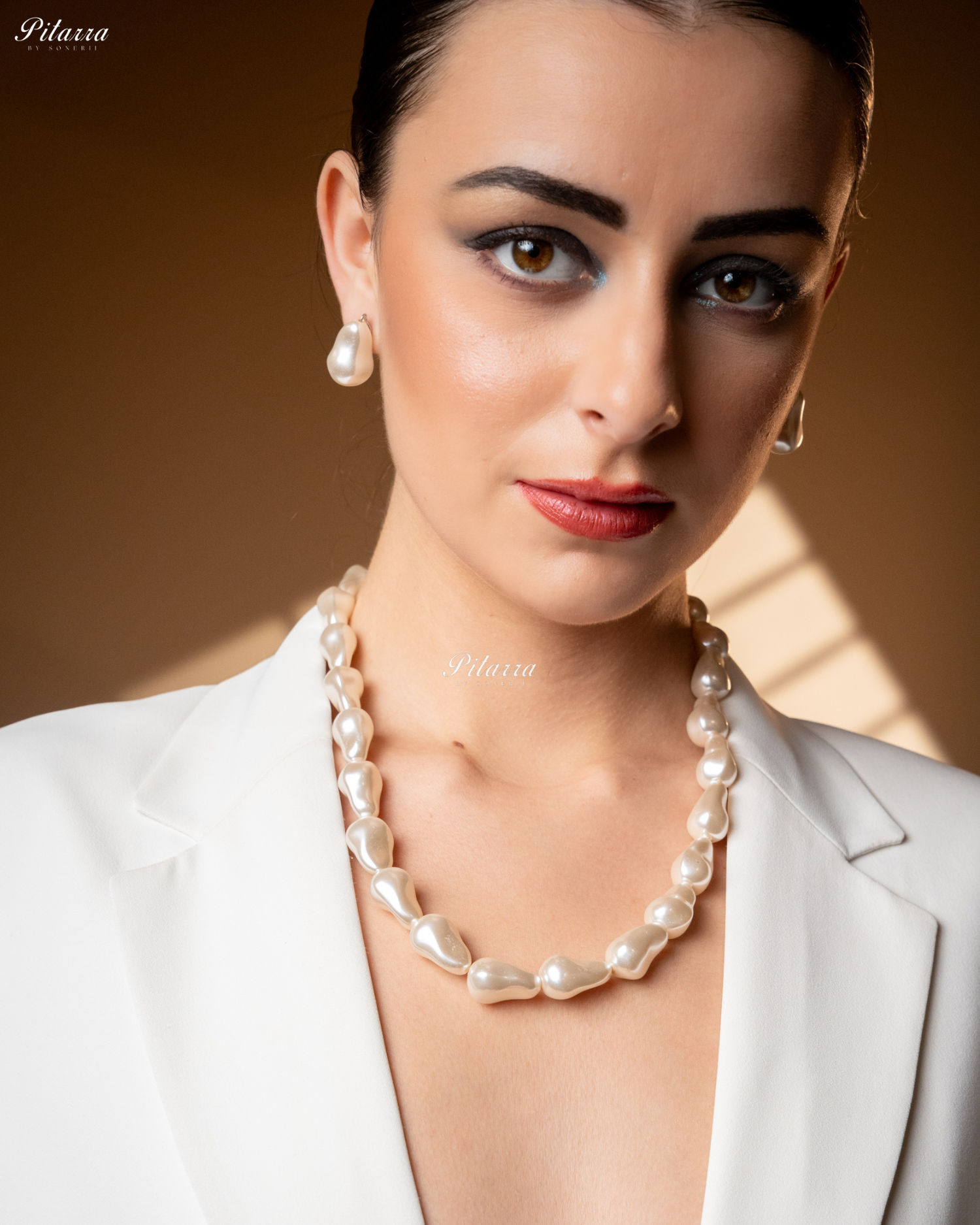 Artificial Baroque glass Pearl Statement Necklace Set