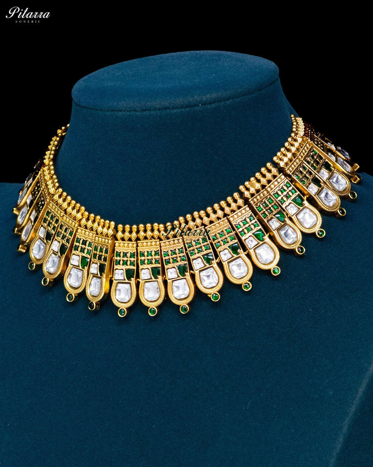 Green & White Kundan Choker Necklace Set