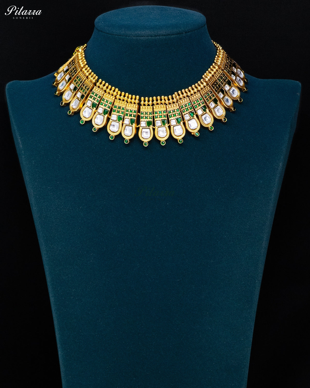 Green & White Kundan Choker Necklace Set