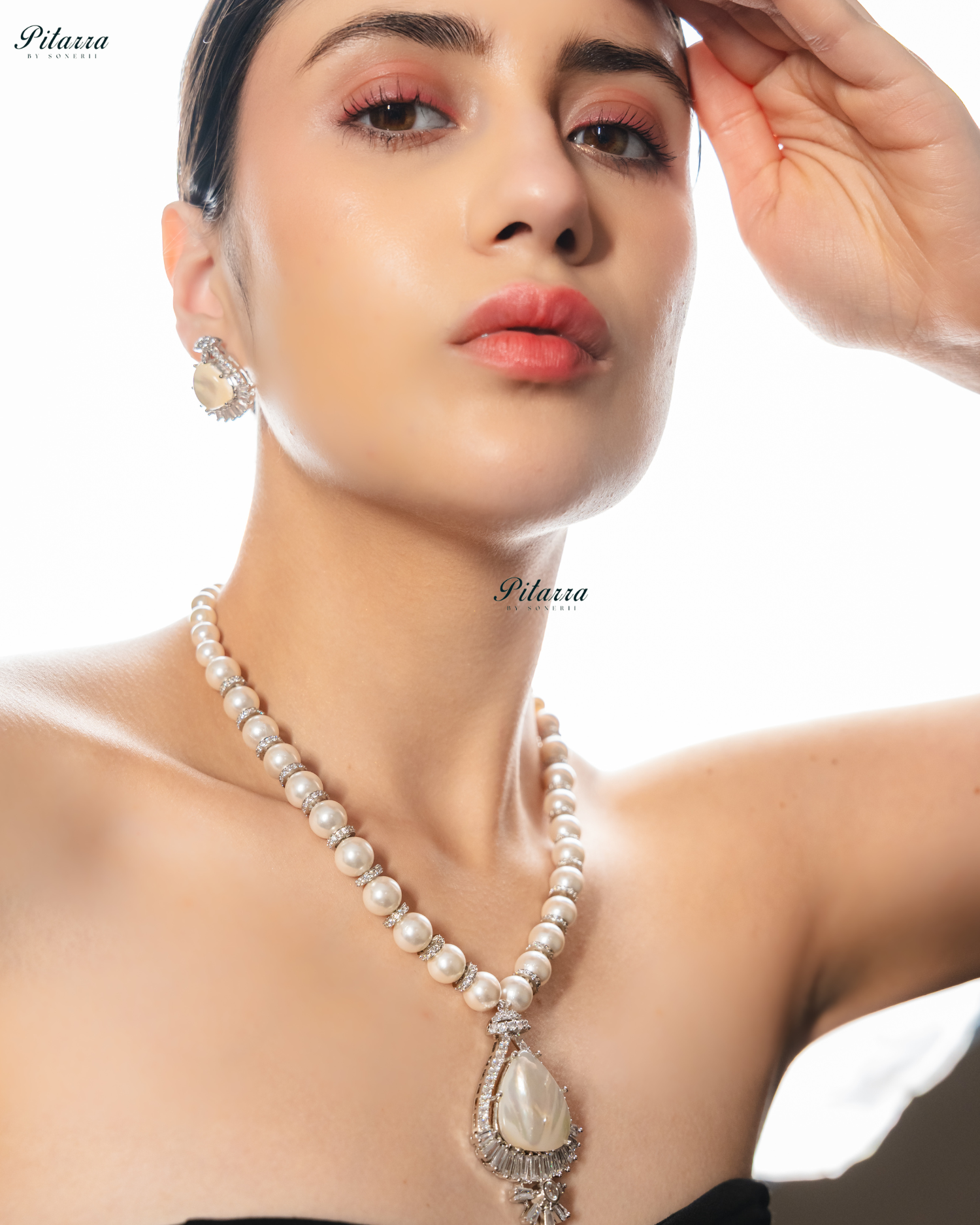 White Stone White Cultured Pearl Pendent Necklace Set