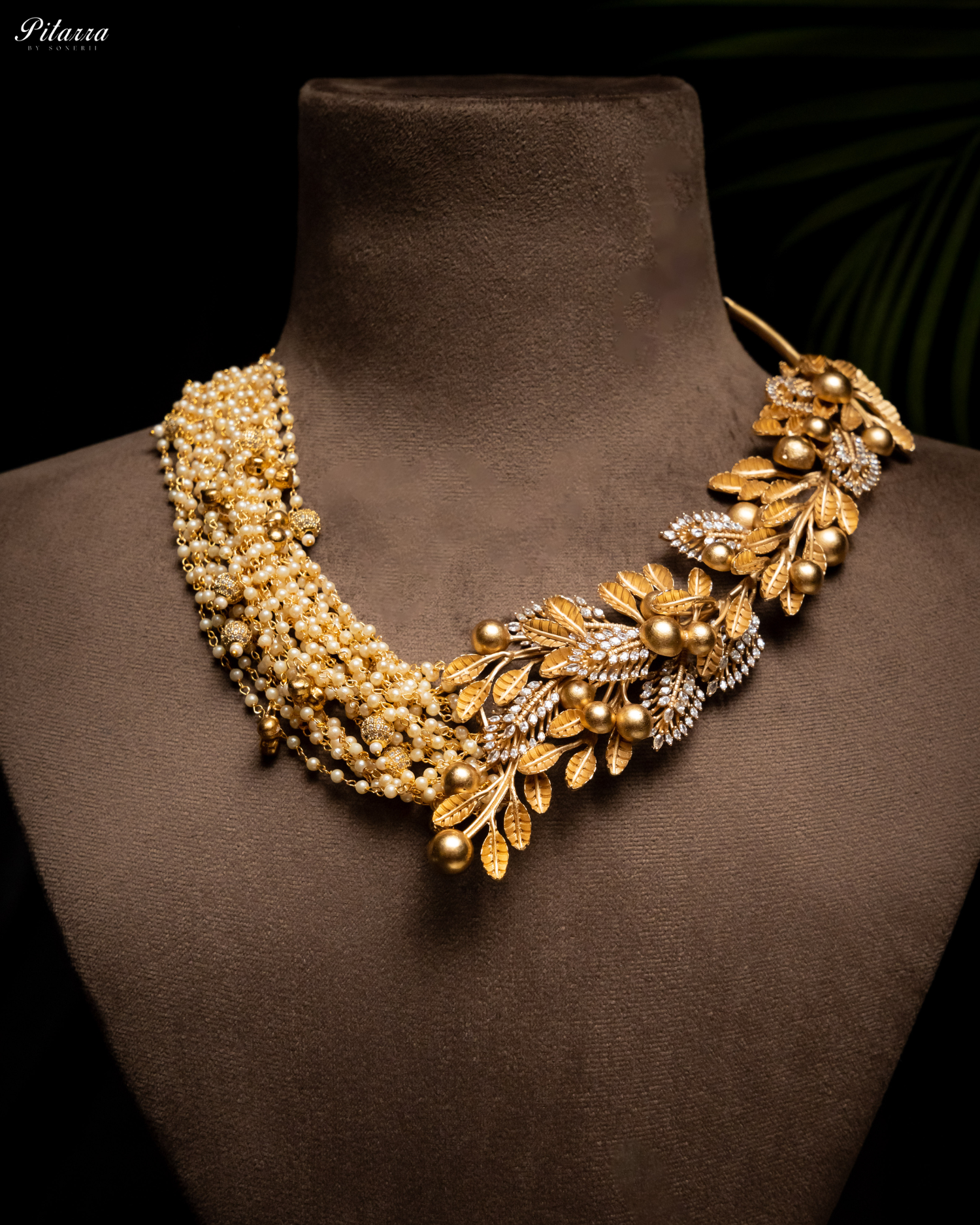 Antique Design Pearl and Leaf Necklace Set_Front Angle
