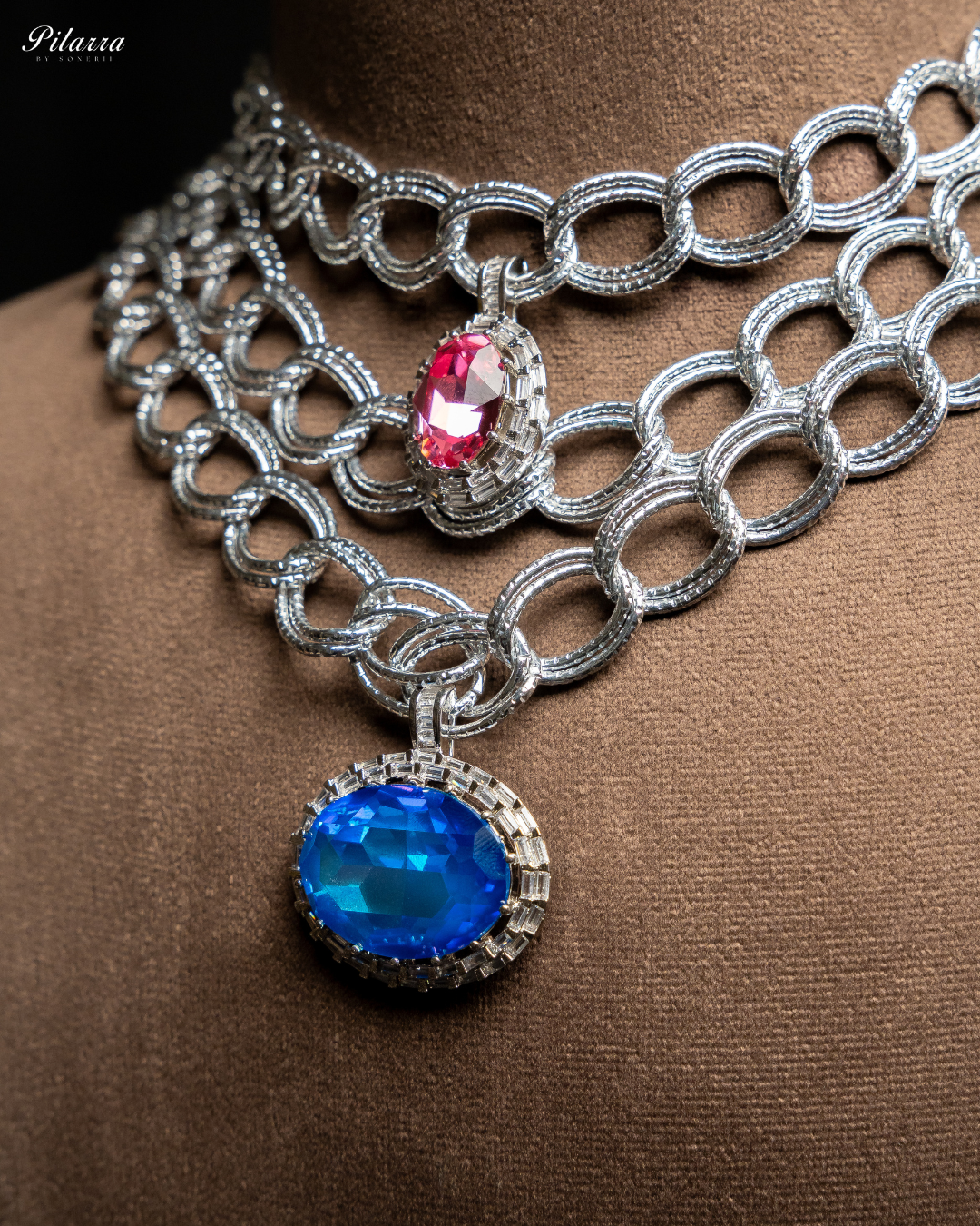 Blue Stone Statement Pendant Chain Choker_Zoom Angle