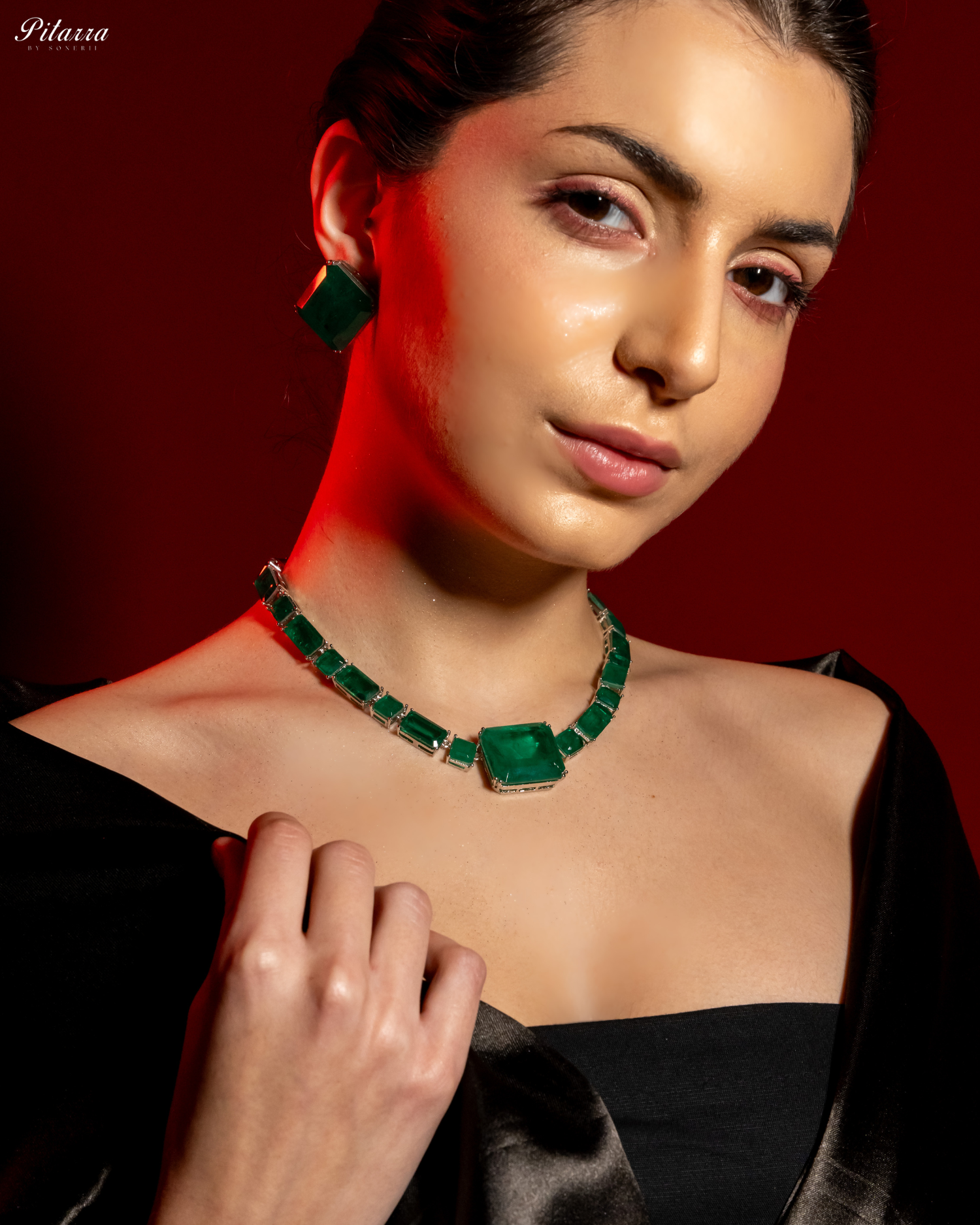 Classic Square Emerald Green CZ Necklace Set_Right Angle
