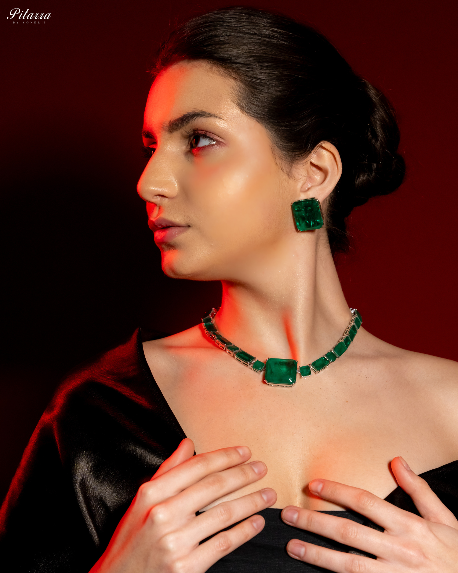 Classic Square Emerald Green CZ Necklace Set_Side Pose
